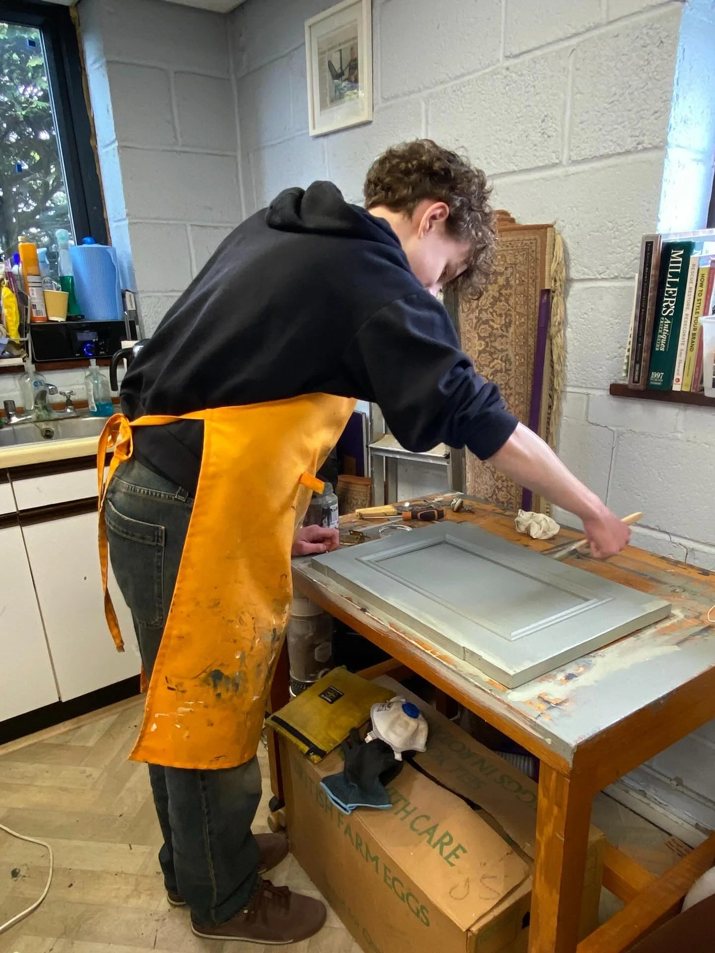 Busy in the shop - the work experience student is here learning the art of furniture restyling 

#myvintagemarket #hertfordshire #furnituredesign