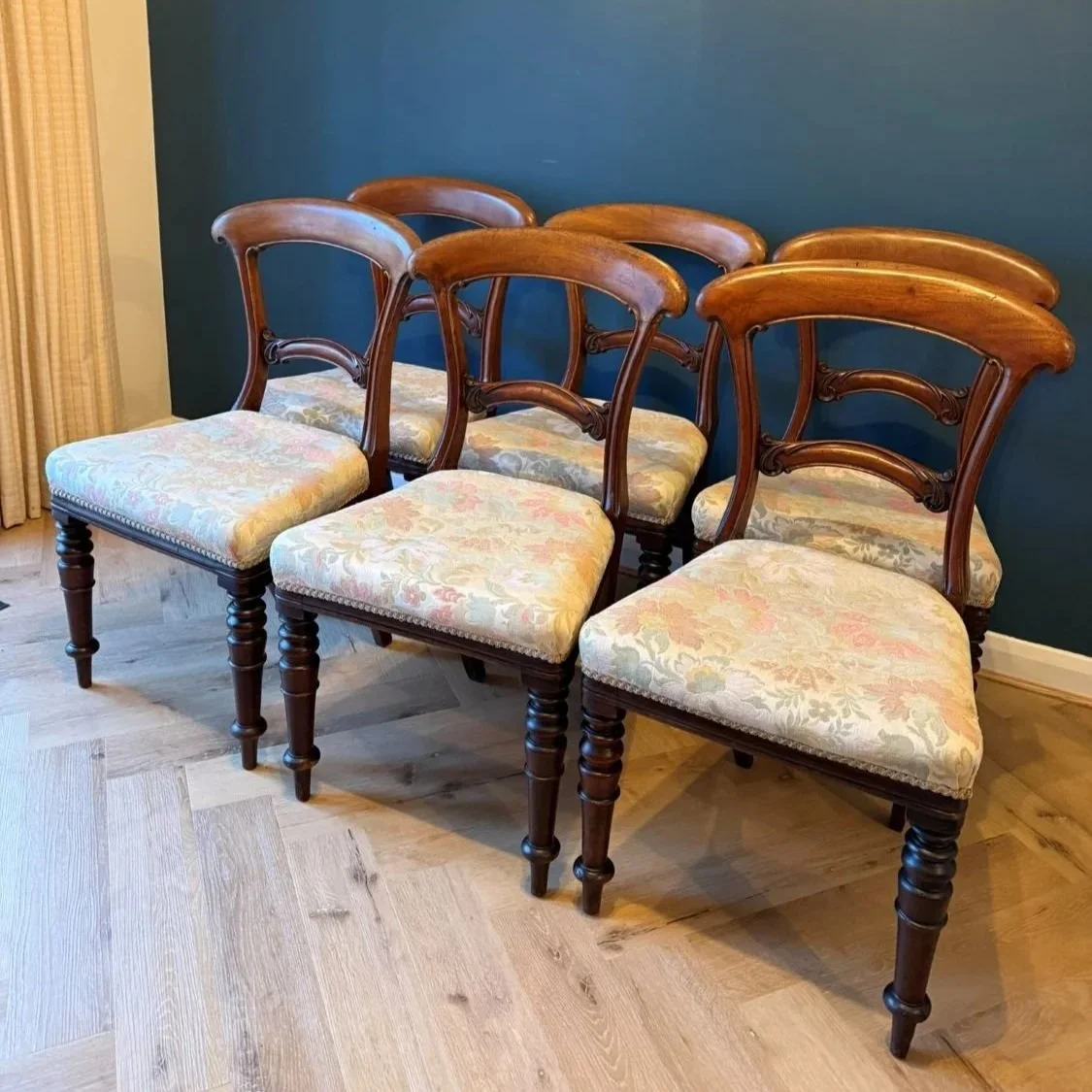 Set of six antique Victorian mahogany balloon back dining chairs