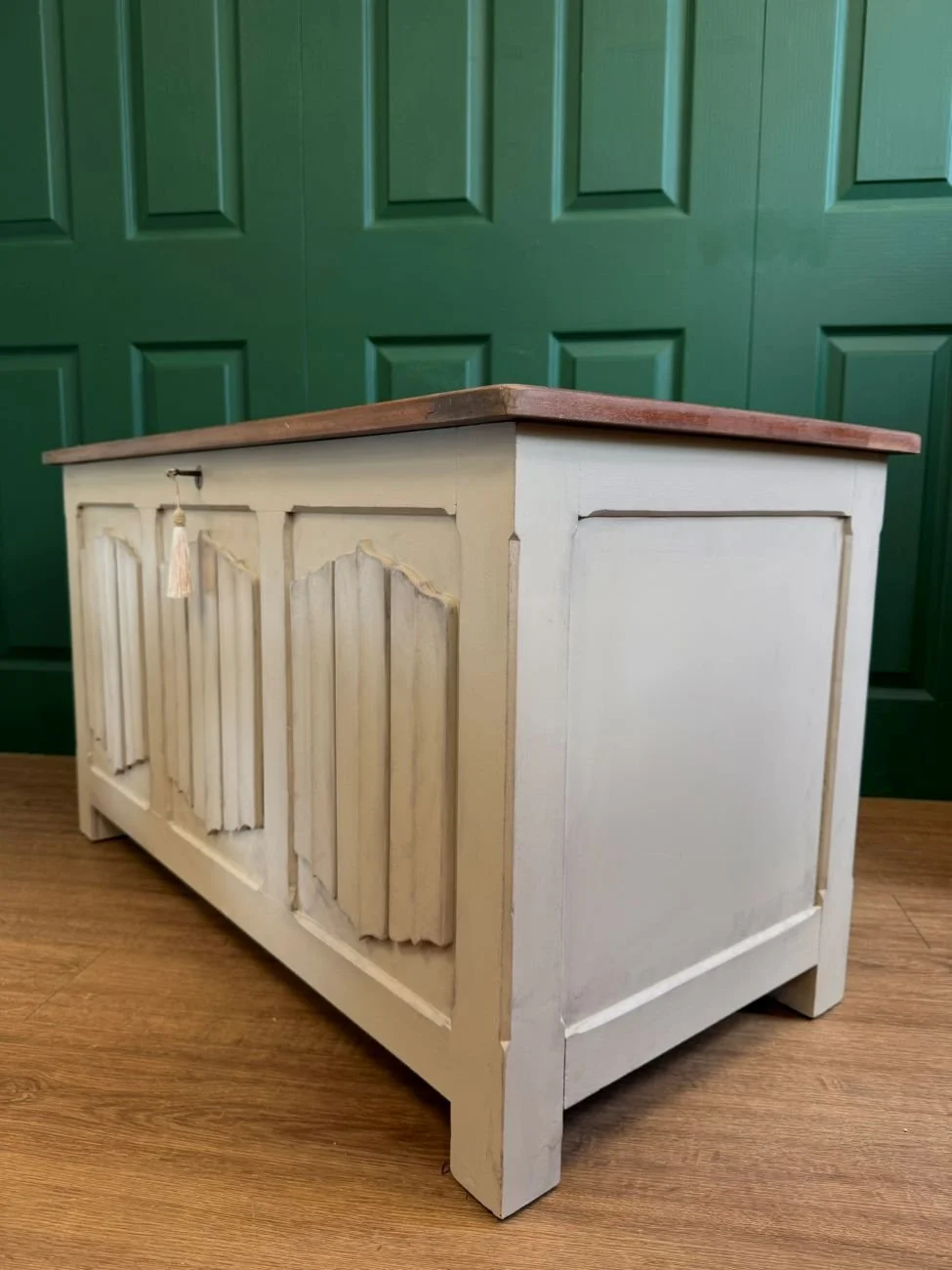 Refurbished Vintage Old Charm Style Blanket Box Trunk Ottoman  Natural Cream