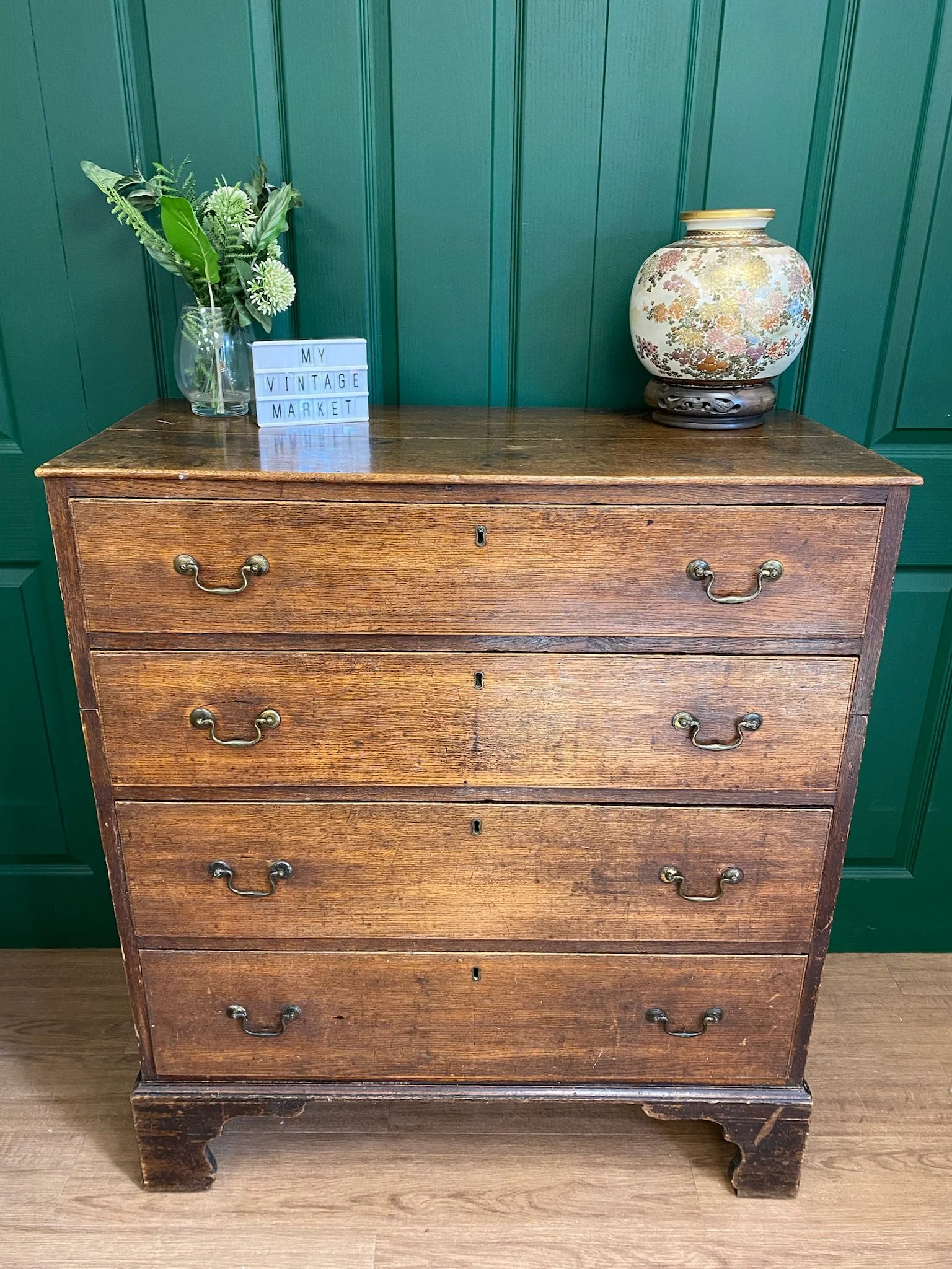 Antique Georgian chest of drawers in mahogany from the 1700s