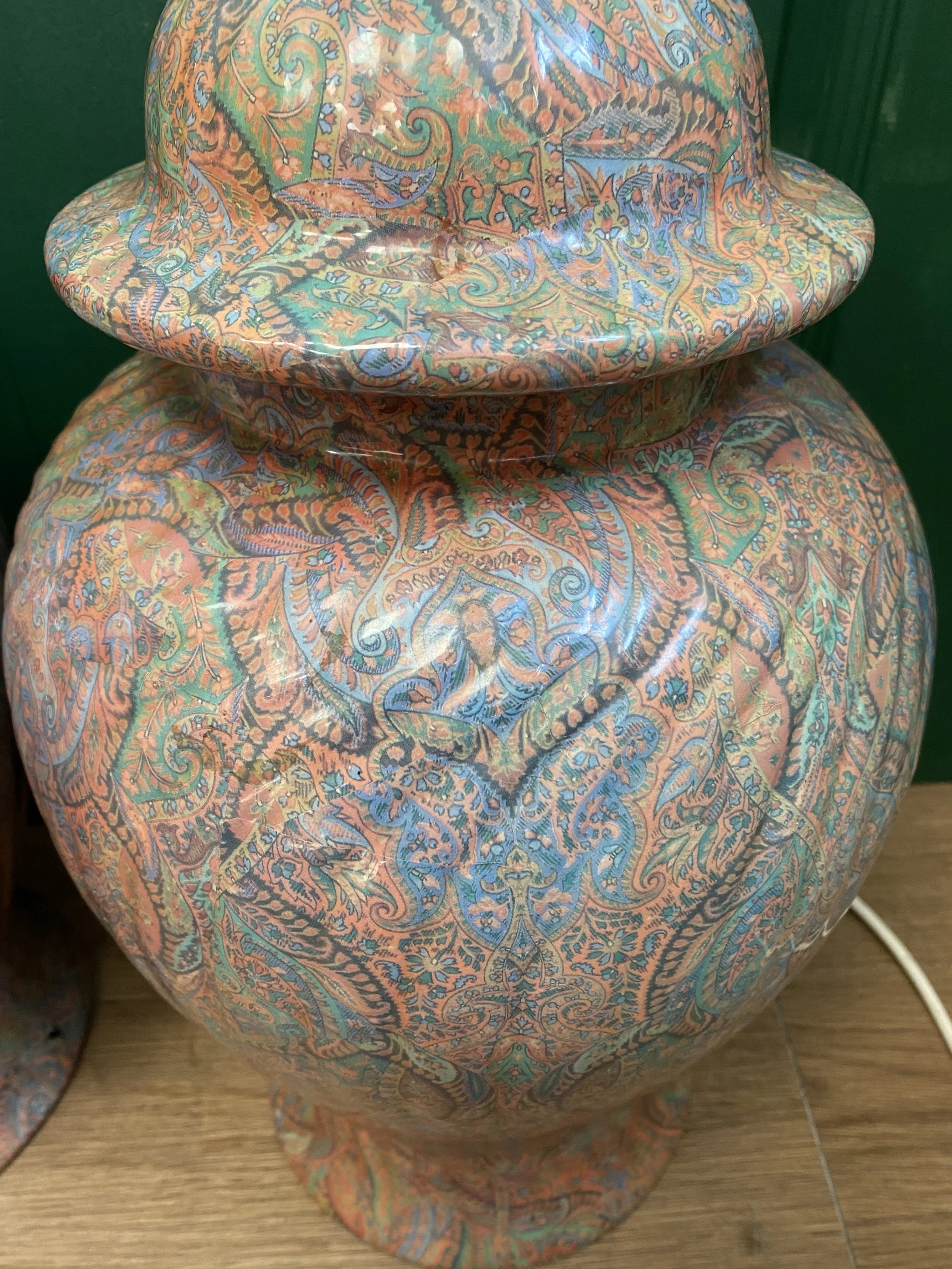 Pair of 1980s decoupage ceramic lamp bases by Global Studios Cornwall, ginger jar style, ribbed