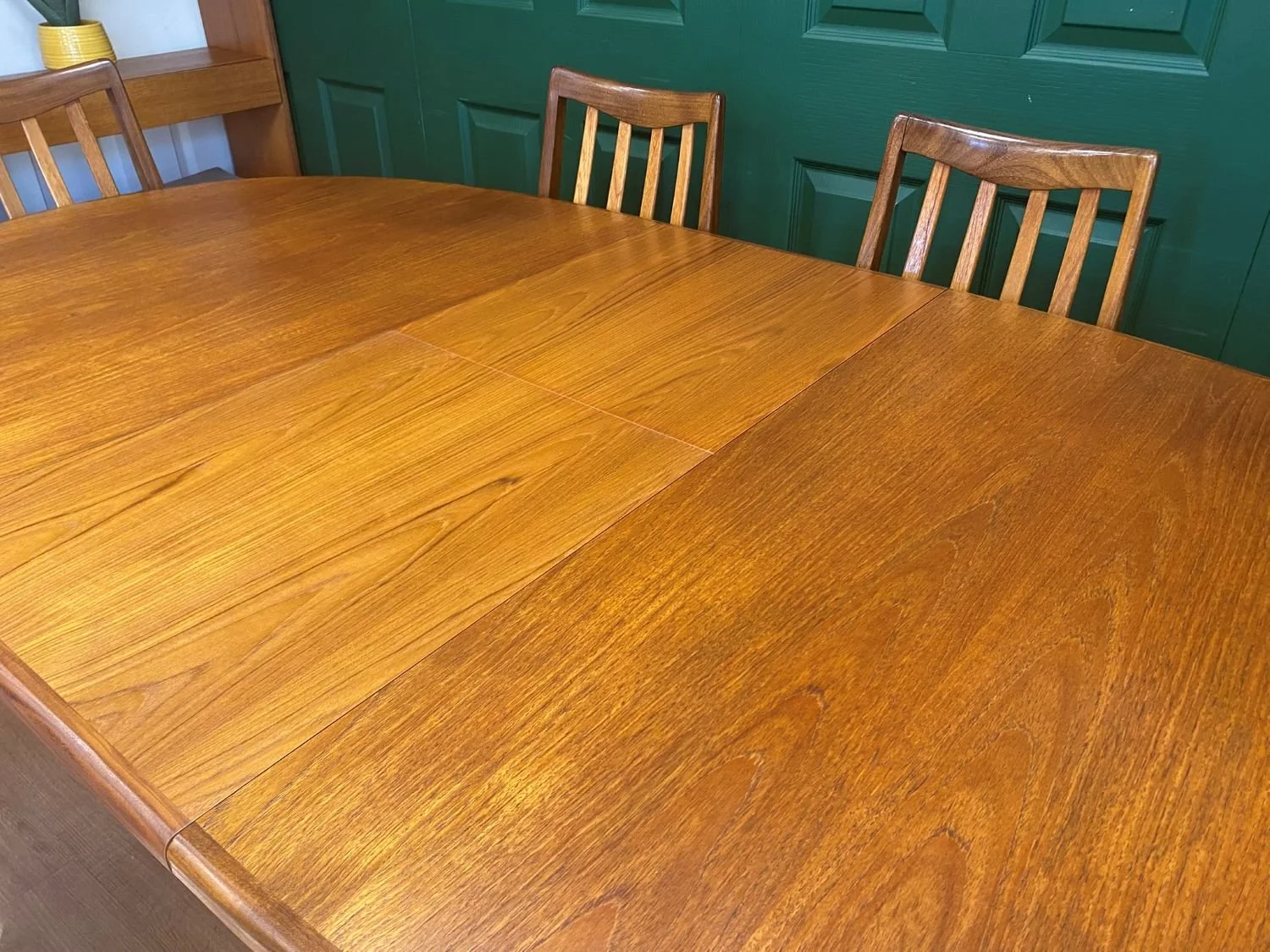 Mid century vintage 1960s G Plan Fresco V Wilkins teak oval extending dining table and six chairs, two carvers