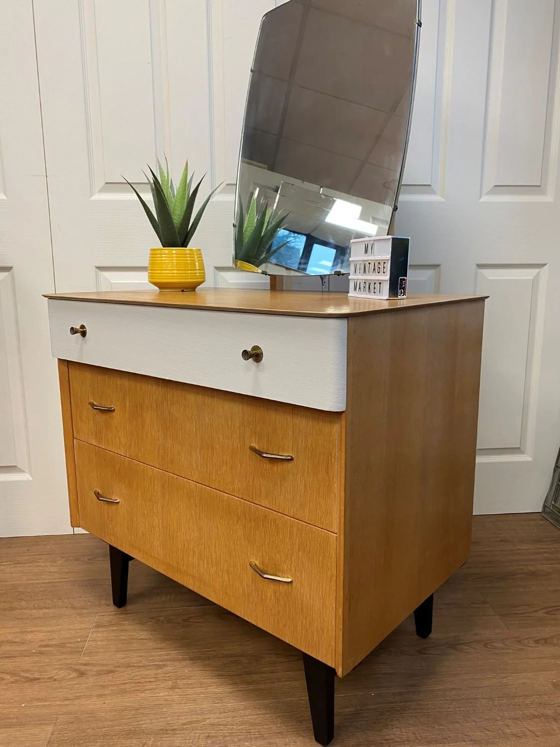 Mid Century 1950s/60s white and oak dressing table