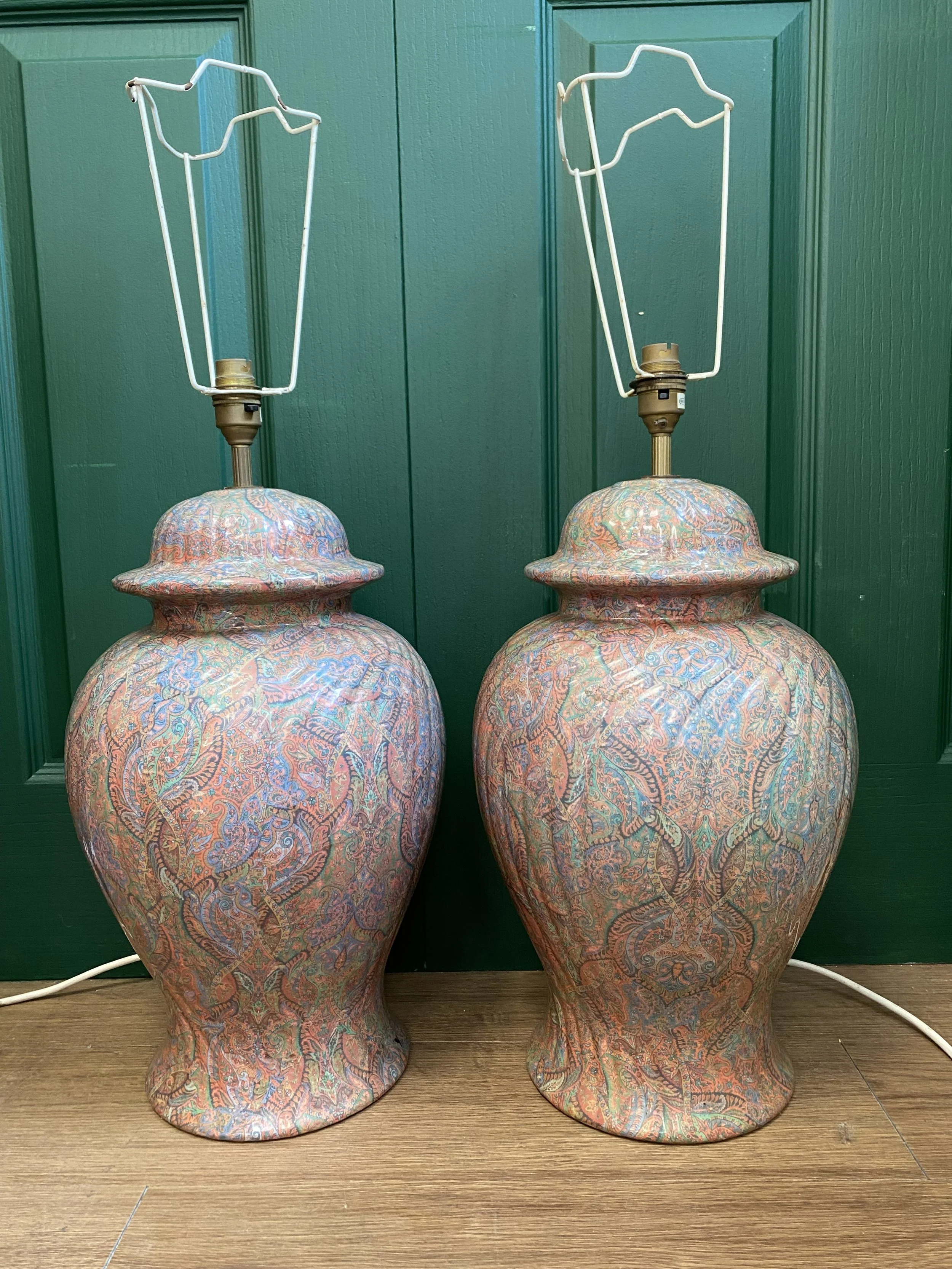 Pair of 1980s decoupage ceramic lamp bases by Global Studios Cornwall, ginger jar style, ribbed