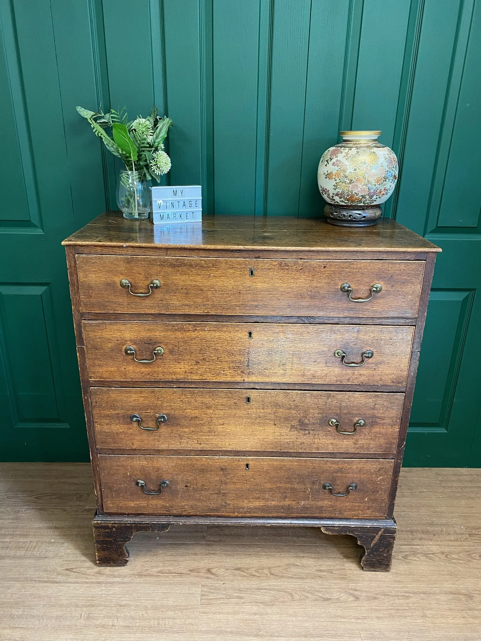 Antique Georgian chest of drawers in mahogany from the 1700s