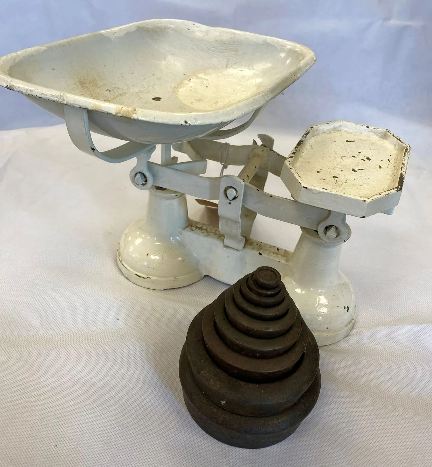 Vintage white enamel scales and weights 