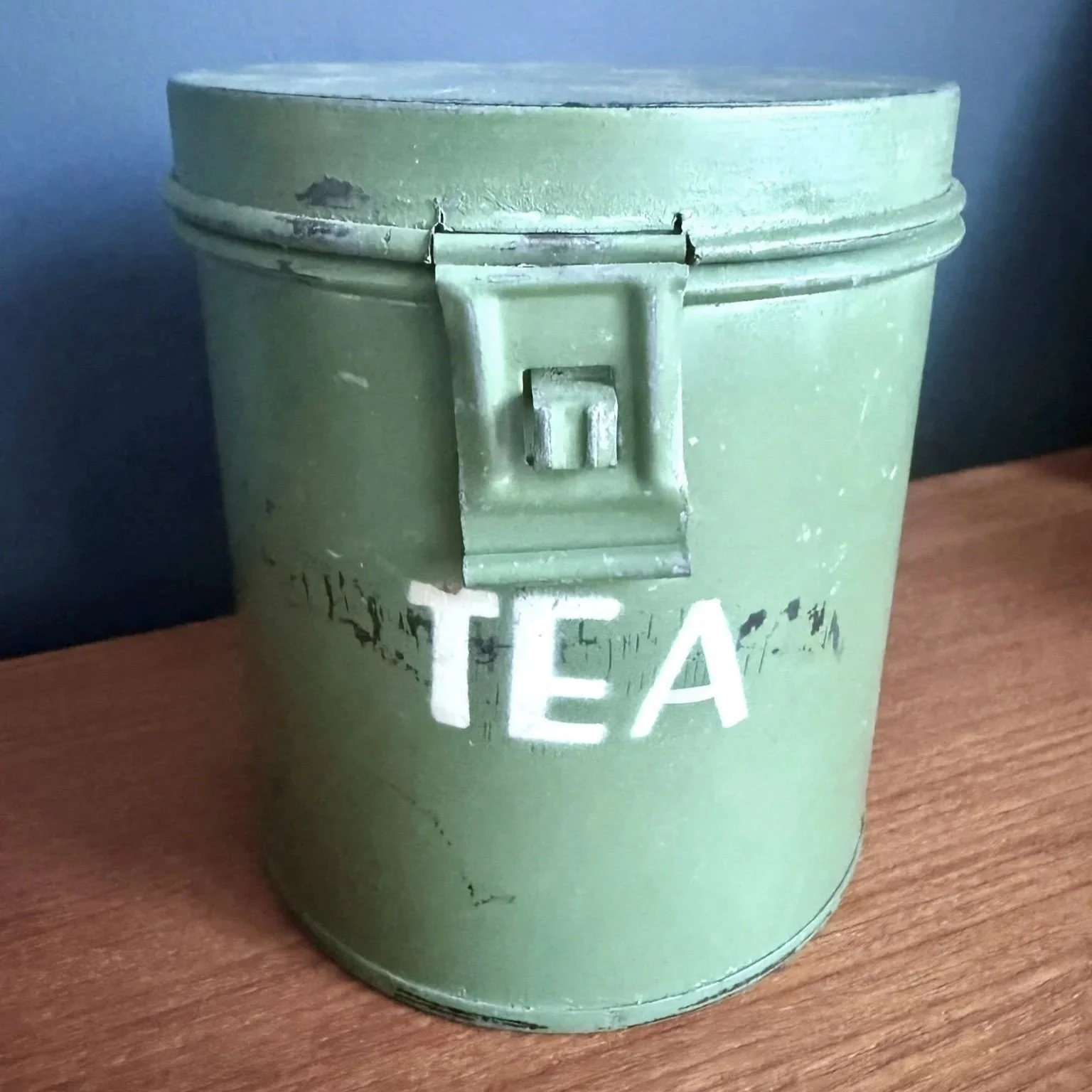 Vintage mid century rustic green enamel metal tea caddy container storage jar