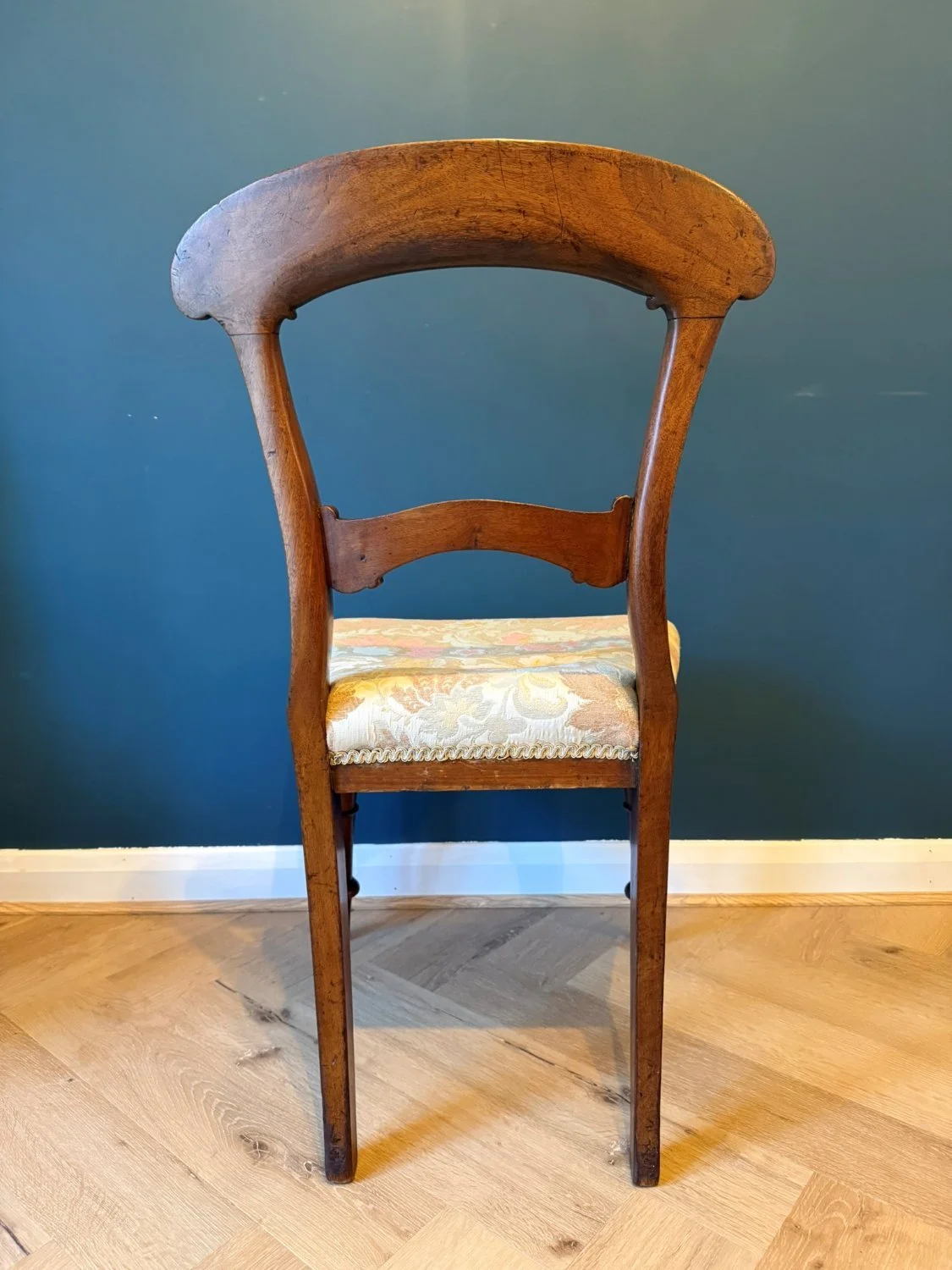 Set of six antique Victorian mahogany balloon back dining chairs