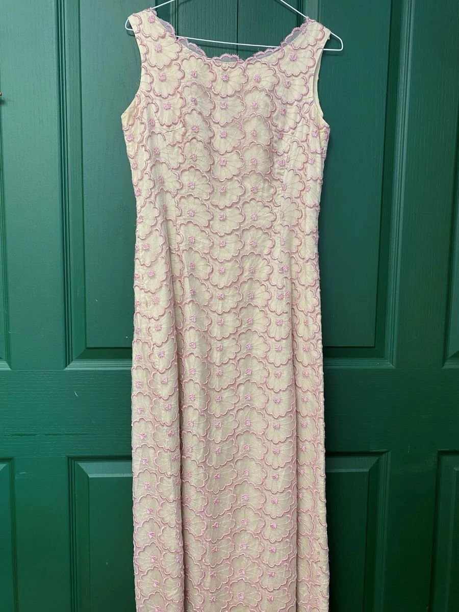 Vintage 1960s beige silk and pink crochet full length dress size 12