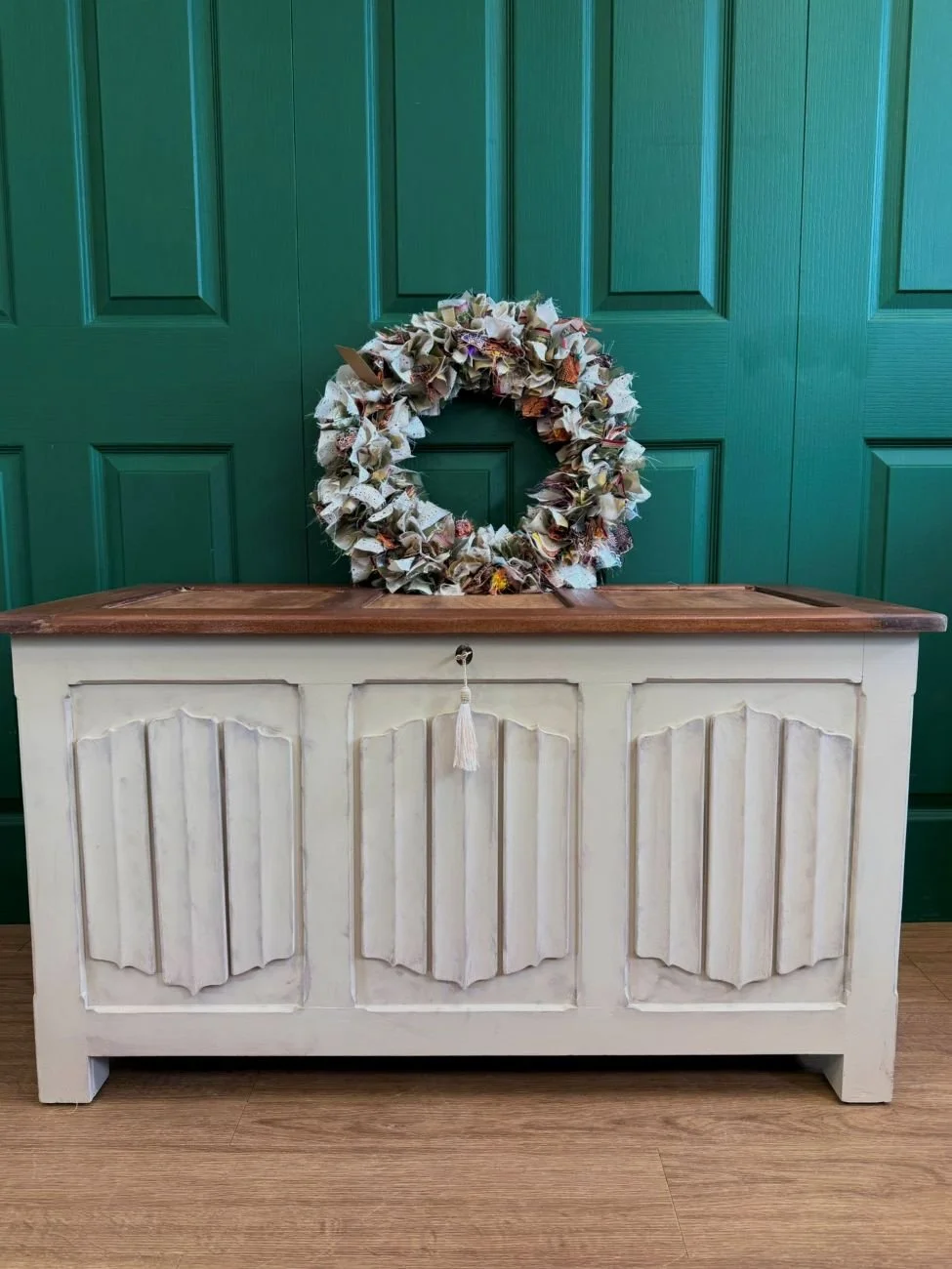 Refurbished Vintage Old Charm Style Blanket Box Trunk Ottoman  Natural Cream