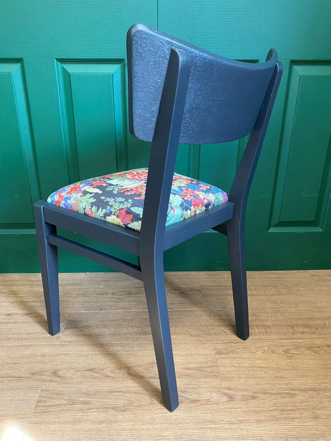 Refurbished mid century modern 1960s oak G Plan E Gomme Brandon extending dining table and four chairs