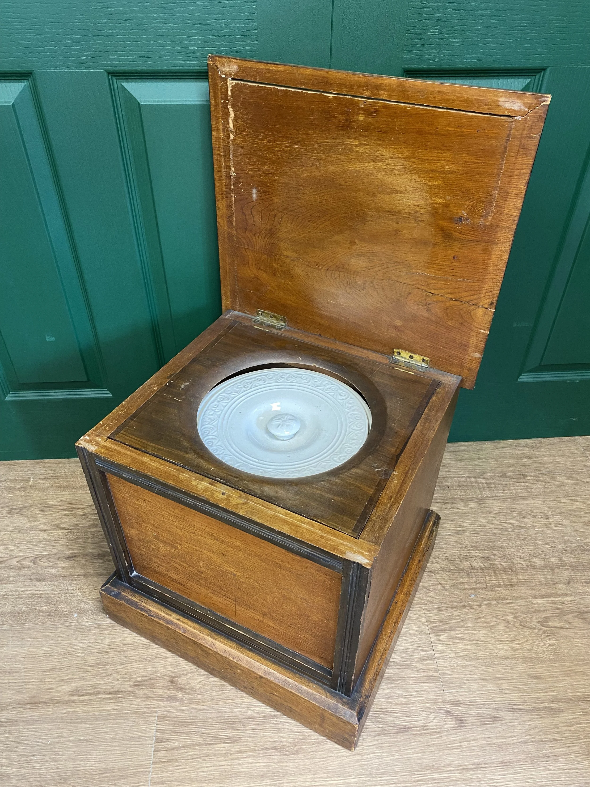 Antique wooden cased chamber pot commode