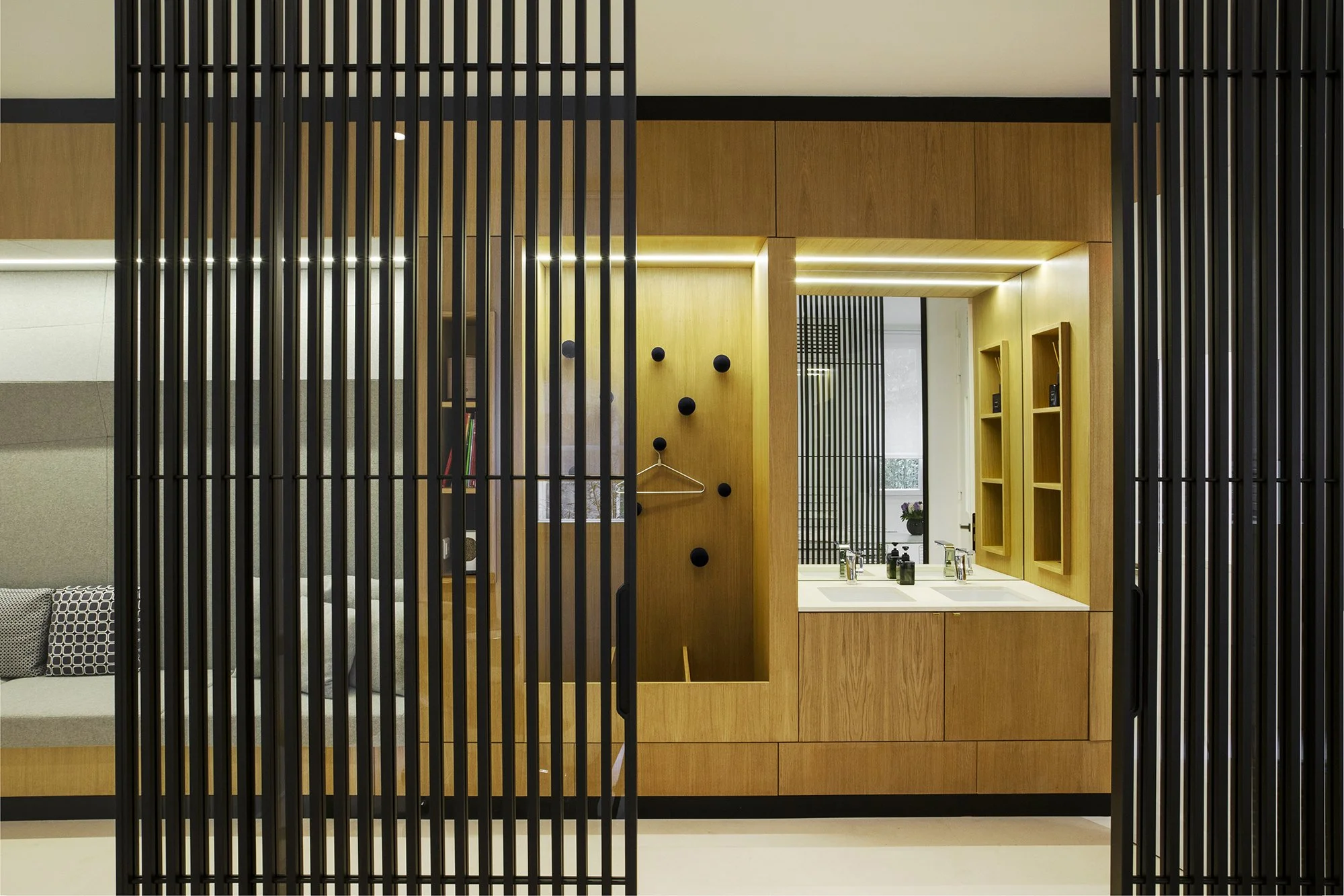 Assor_JY_02_2020_12 copy.jpg