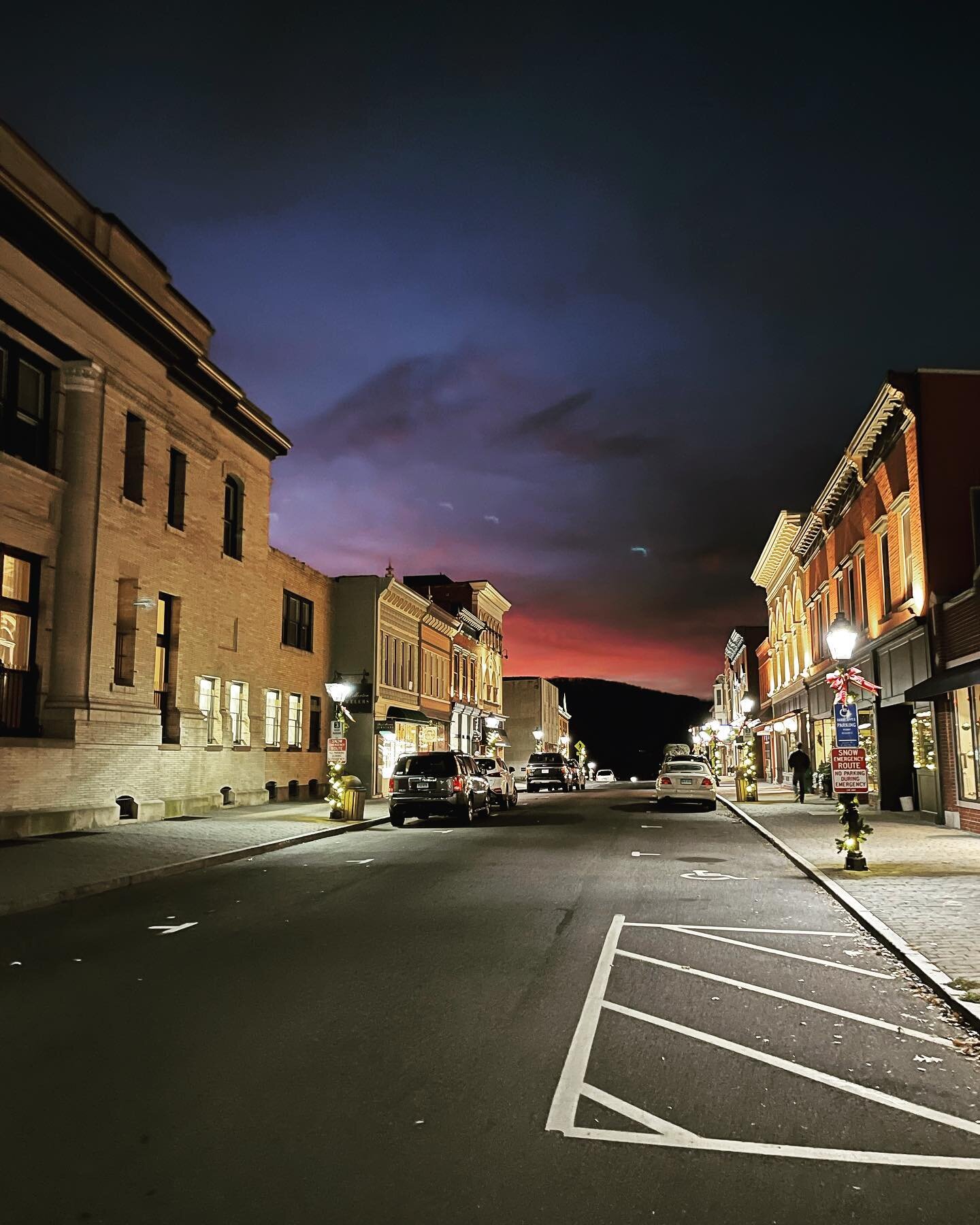 This evening, crowds of sippers, strollers and shoppers will descend upon downtown New Milford, and we are ready for you! We will be serving tasty beverages on the main AND lower levels, and our gal Maggie from @thepocafe will provide a tasty treat t