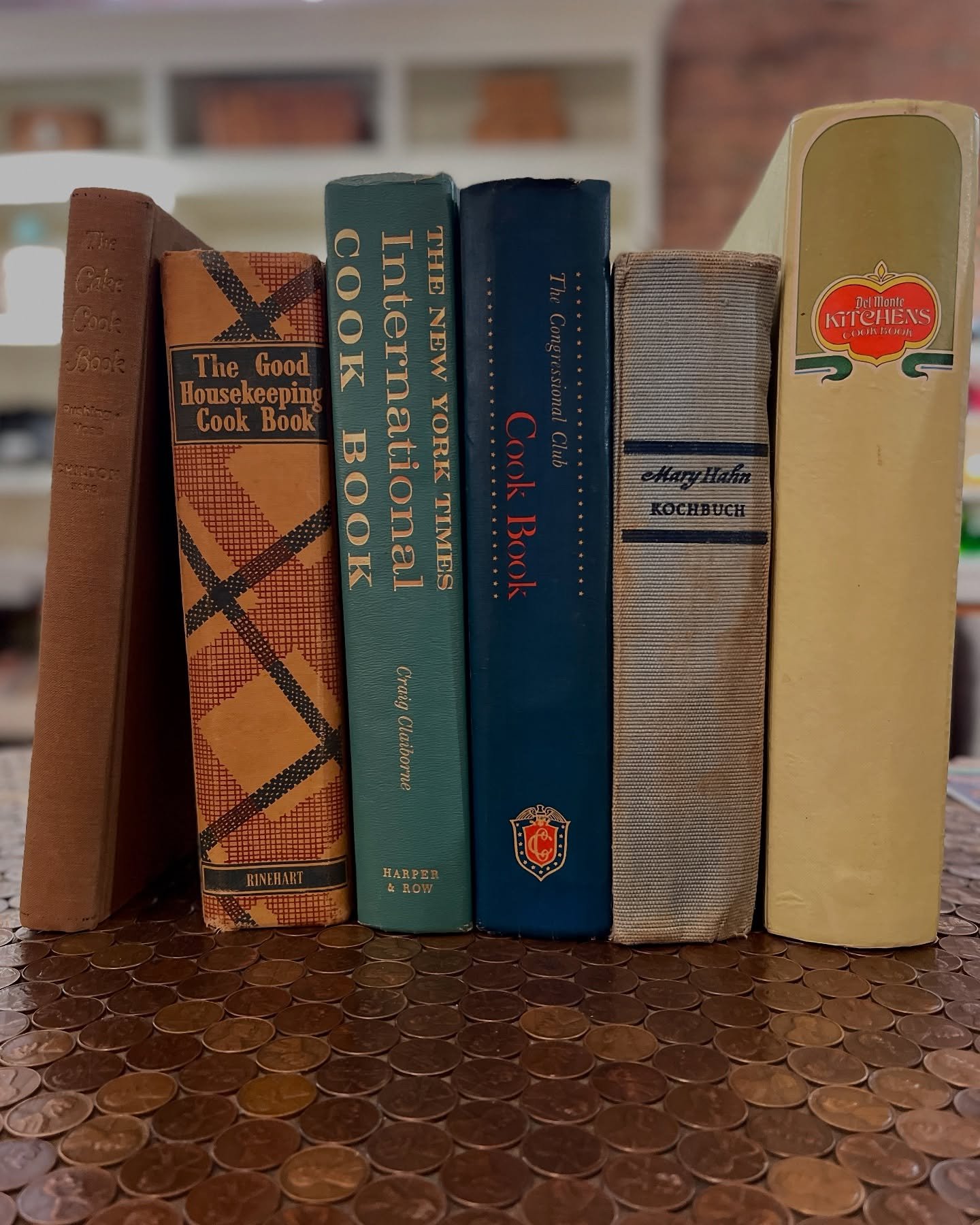 Grandma&rsquo;s secret recipes?  We might just have them! 😉 Dive into our vintage cookbook collection at The Hunt and discover culinary gems from the past. 
.
.
.
.
.
.
#retrorecipes #vintagetreasures #thehunt #newmilford