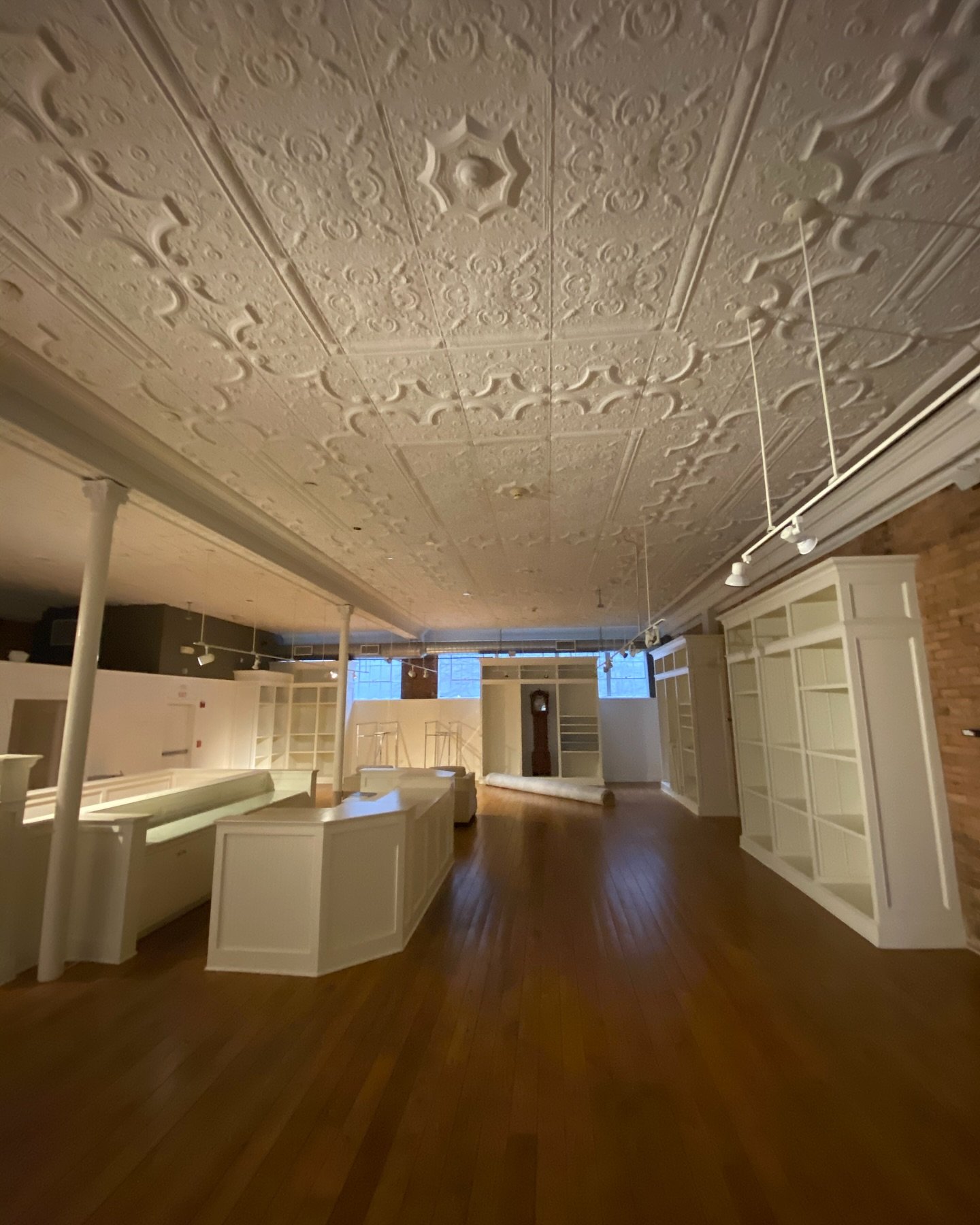 Can you even believe that our space was ever this empty? 😳