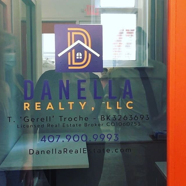 Exciting day! Our sign is up downtown. Look at our stories for a tour of our new office! We take zero of your commission and offer you all of the support you need. If you&rsquo;re a Realtor looking for a change...call us today! #realtor #orlandorealt
