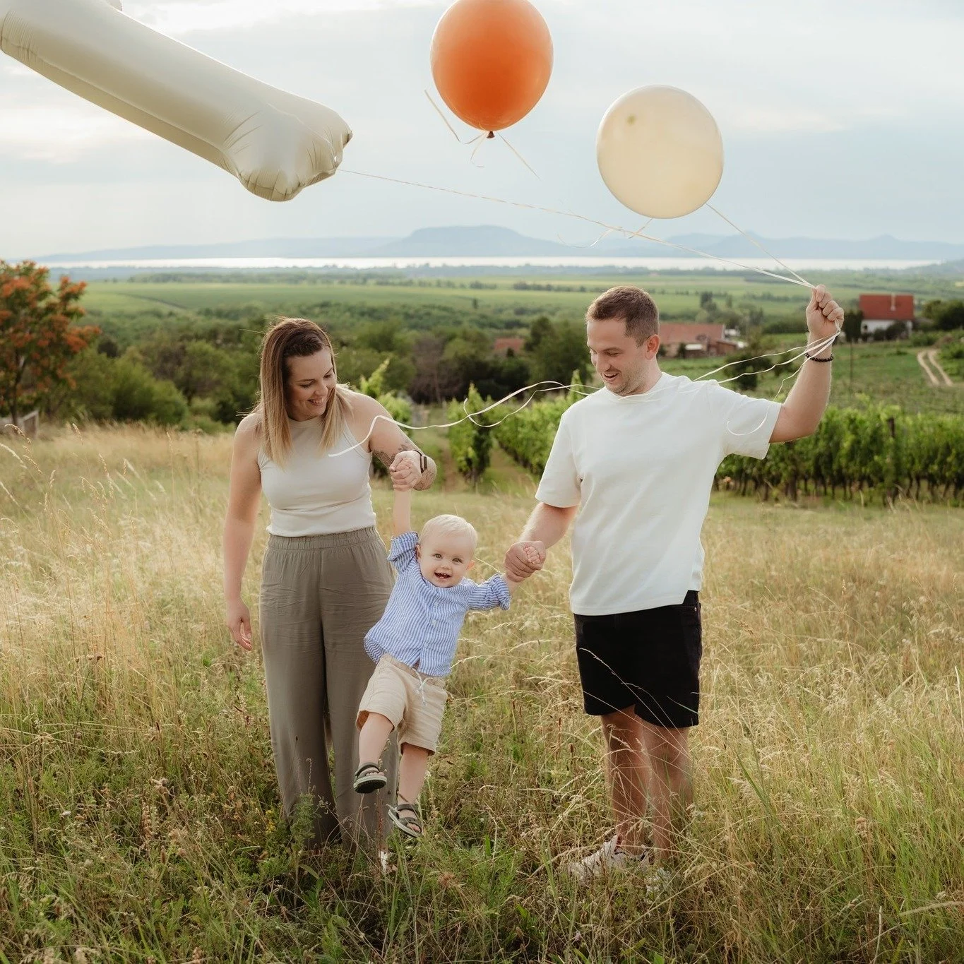#sz&uuml;linapifot&oacute;z&aacute;s #csaladifotozas #mik #balatonfotozas #csal&aacute;dfot&oacute;z&aacute;s #csaladfotozas #sunlensphoto