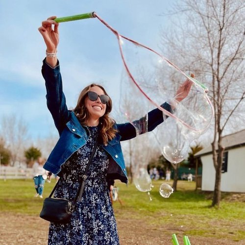 Giant Bubbles