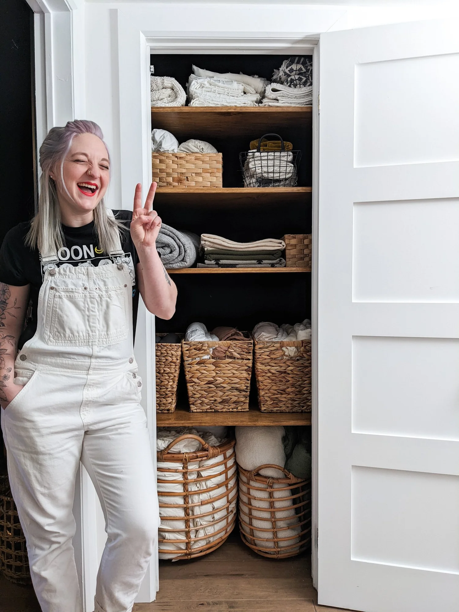 DIY Linen Closet Makeover — DIY in Progress