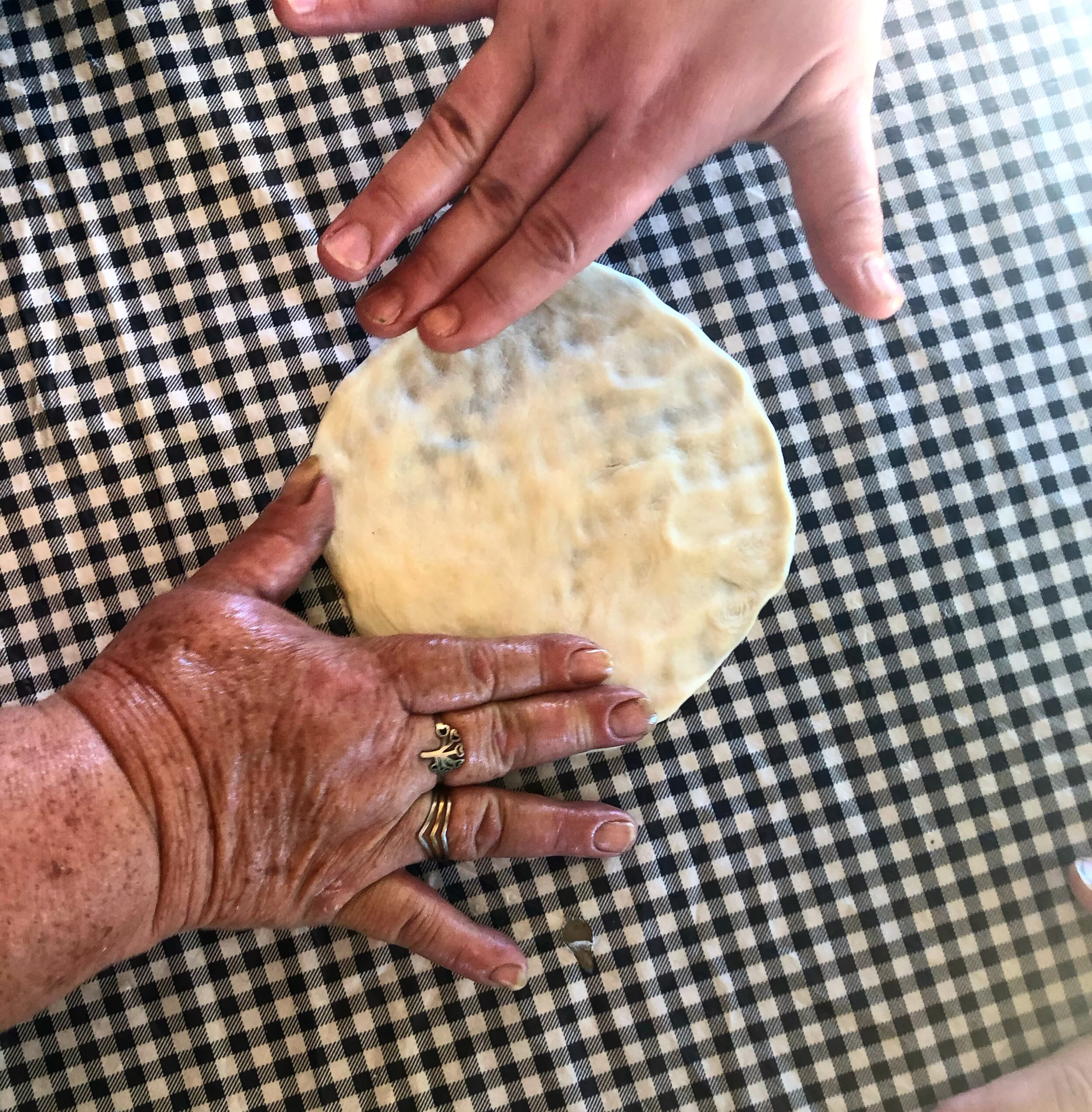 Social Distancing. A lesson in tortillas during Covid19.