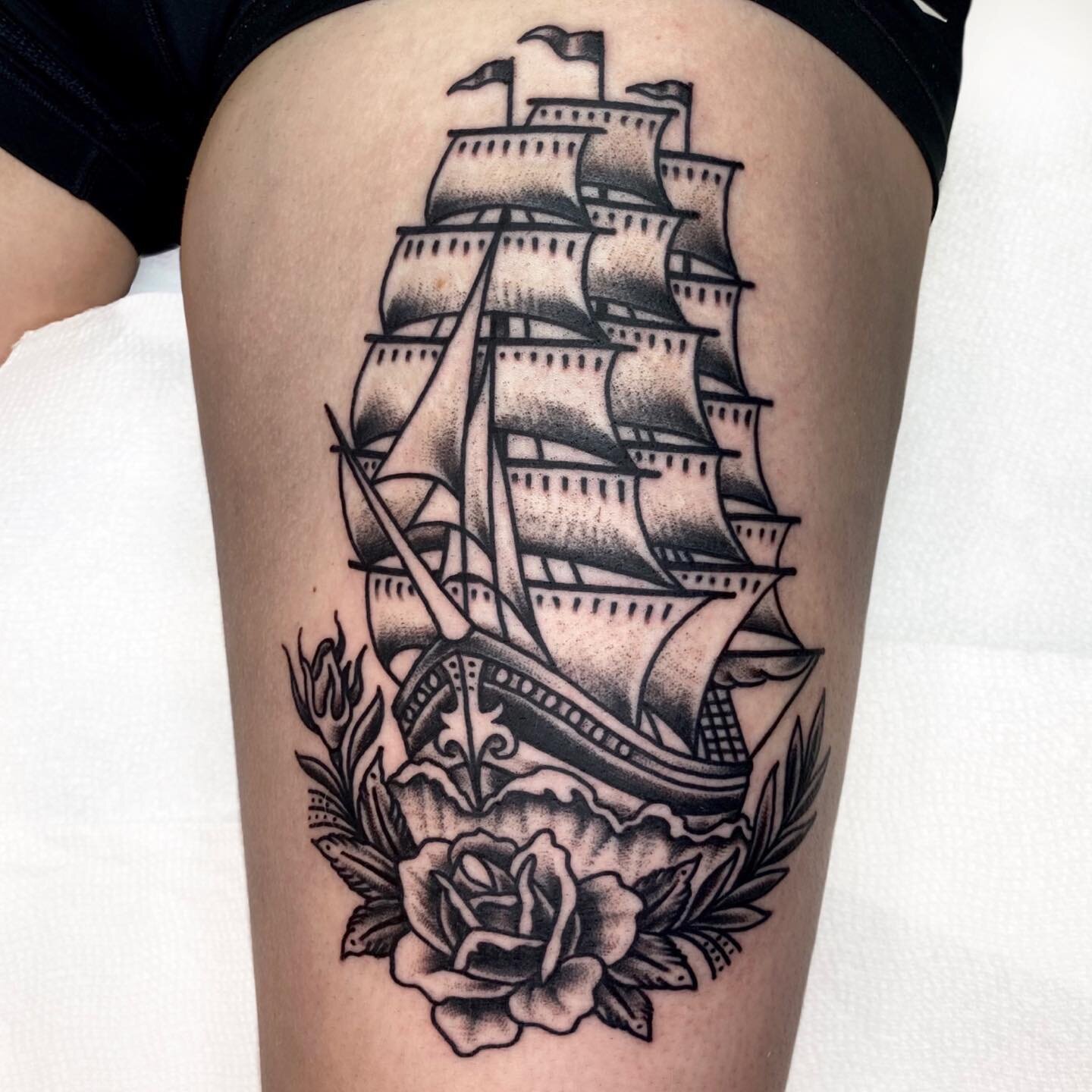 Here&rsquo;s a ship and then a shark I did a little bit ago for @maddylambrix SWIPE TO SEE 🦈 @enso_tattoo