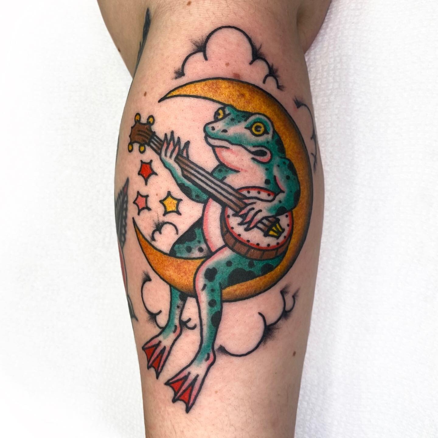 Banjo Frog from back in March on Kalen. Thanks so much 🙏 Done @enso_tattoo