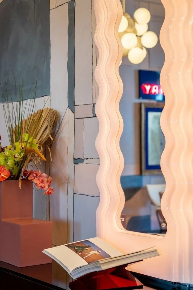 Your brand deserves to be distinct. 💫

Every interior design firm possesses a unique aesthetic, and your brand identity should reflect that same level of refinement and intention.

The Dove Agency crafts strategic Branding and Web Design that captur