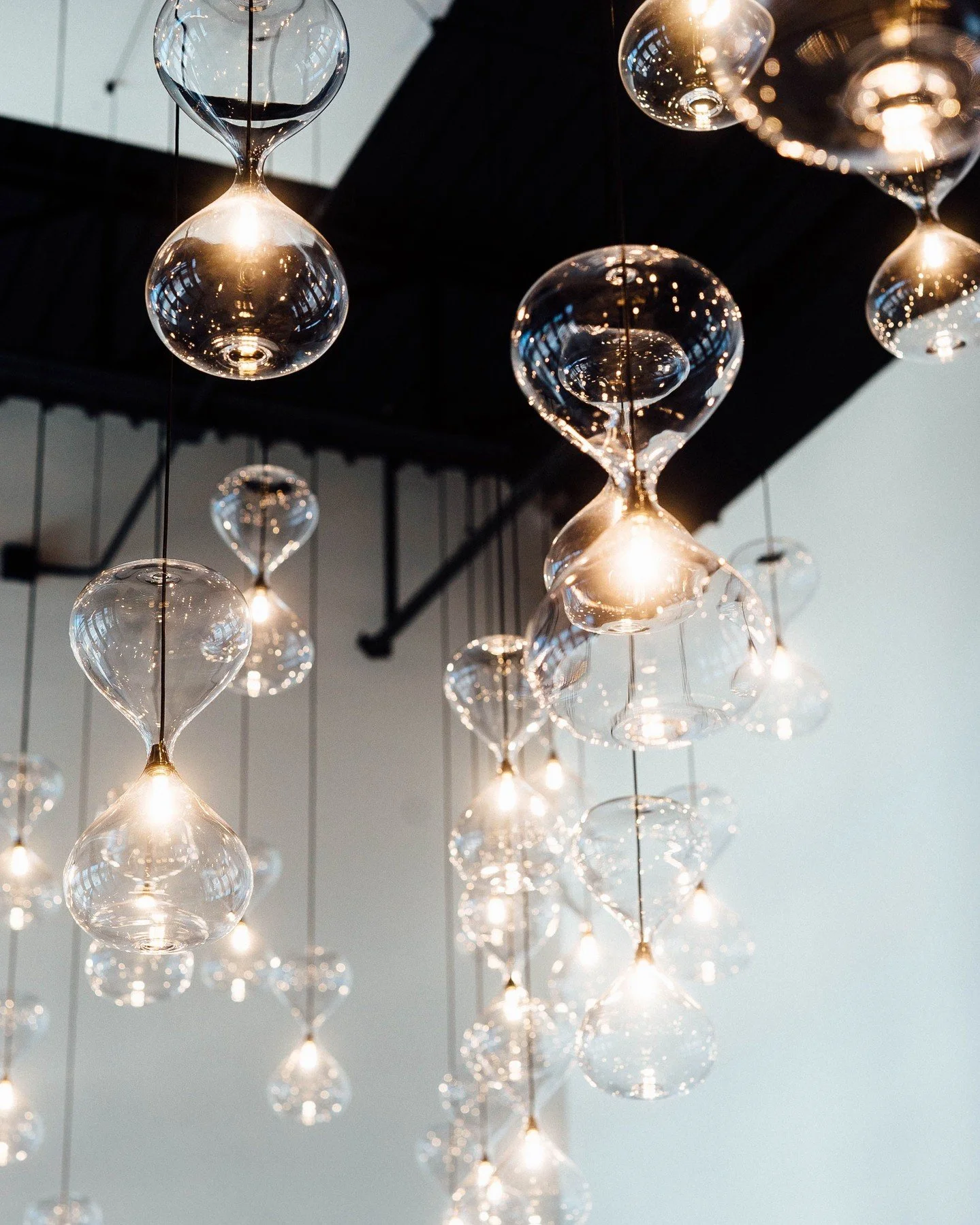 Spotlight your brand. 💡

Great design deserves to be seen. Through strategic marketing and thoughtful public relations, The Dove Agency helps interior design firms build a recognizable and compelling presence.

Our team supports everything from bran