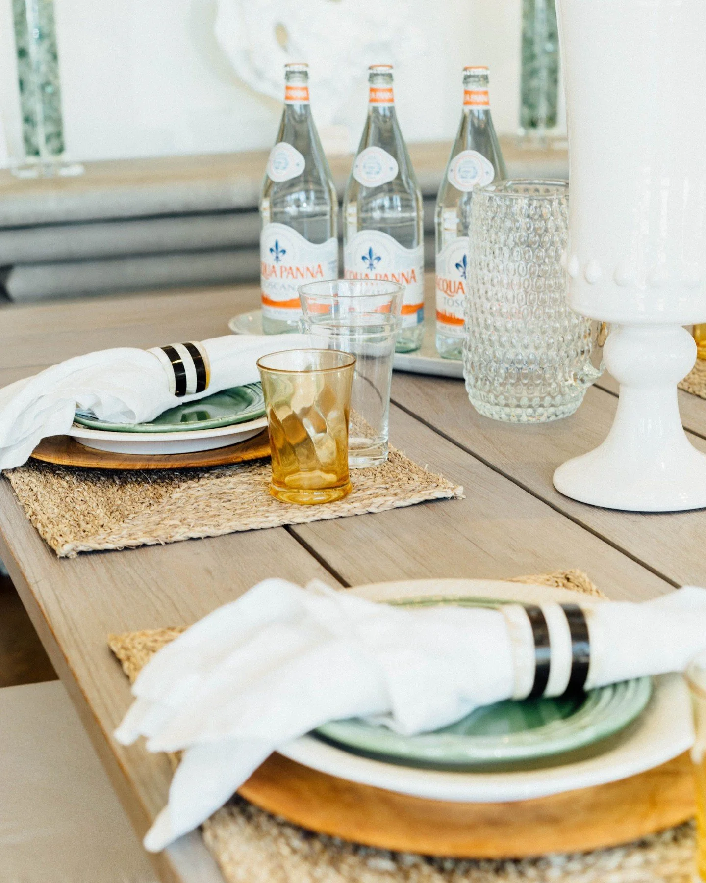 A refined approach to financial clarity and control. 💵

The Dove Agency provides comprehensive financial services tailored specifically for interior designers and creative studios. From bookkeeping and invoicing to purchasing oversight, reporting, a