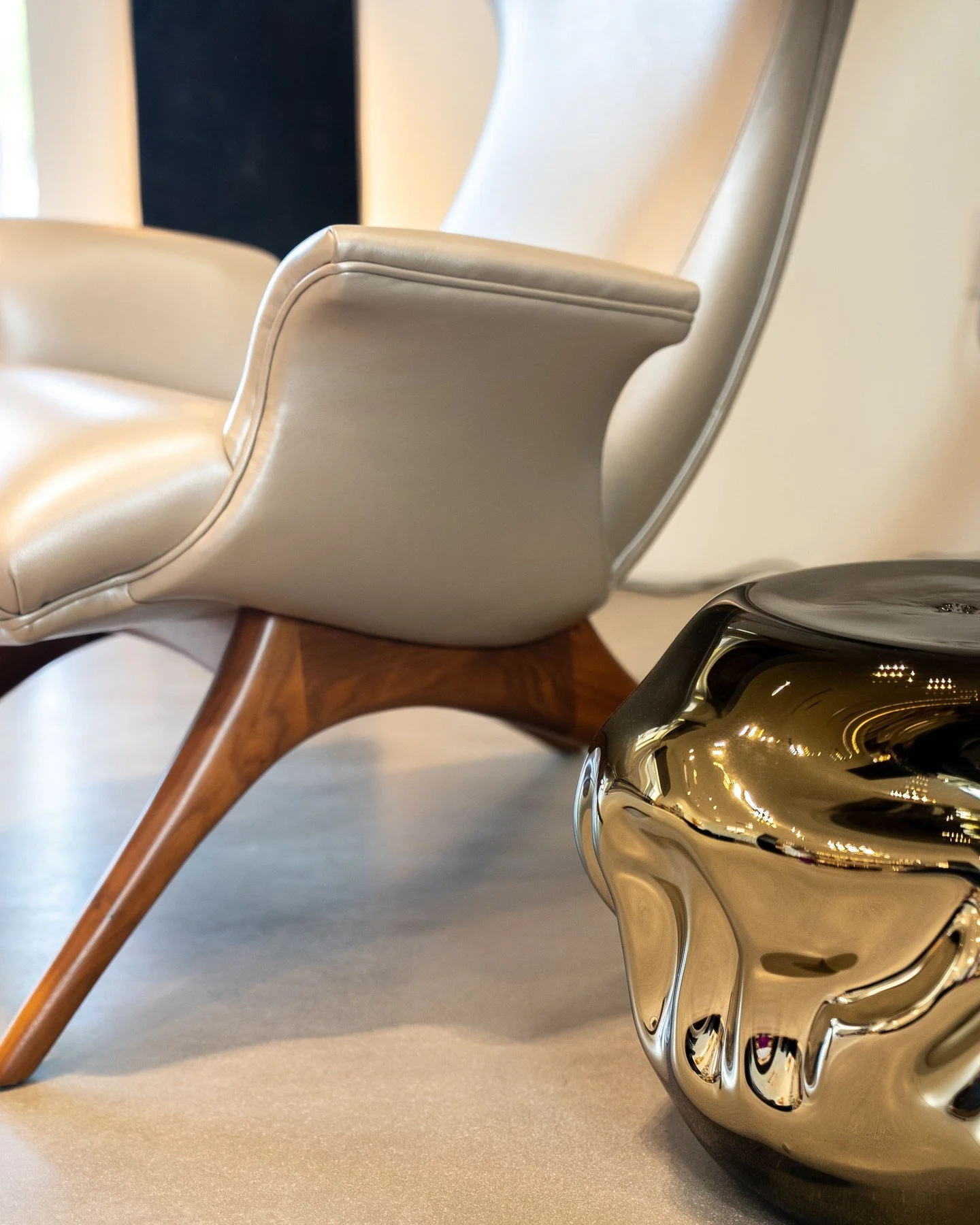 Every strong piece rests on solid engineering. 🔧

Sophisticated design isn't just what you see; it's the structure holding it all together. Our Business Consulting services work the same way: we look past the surface to identify the areas of strengt