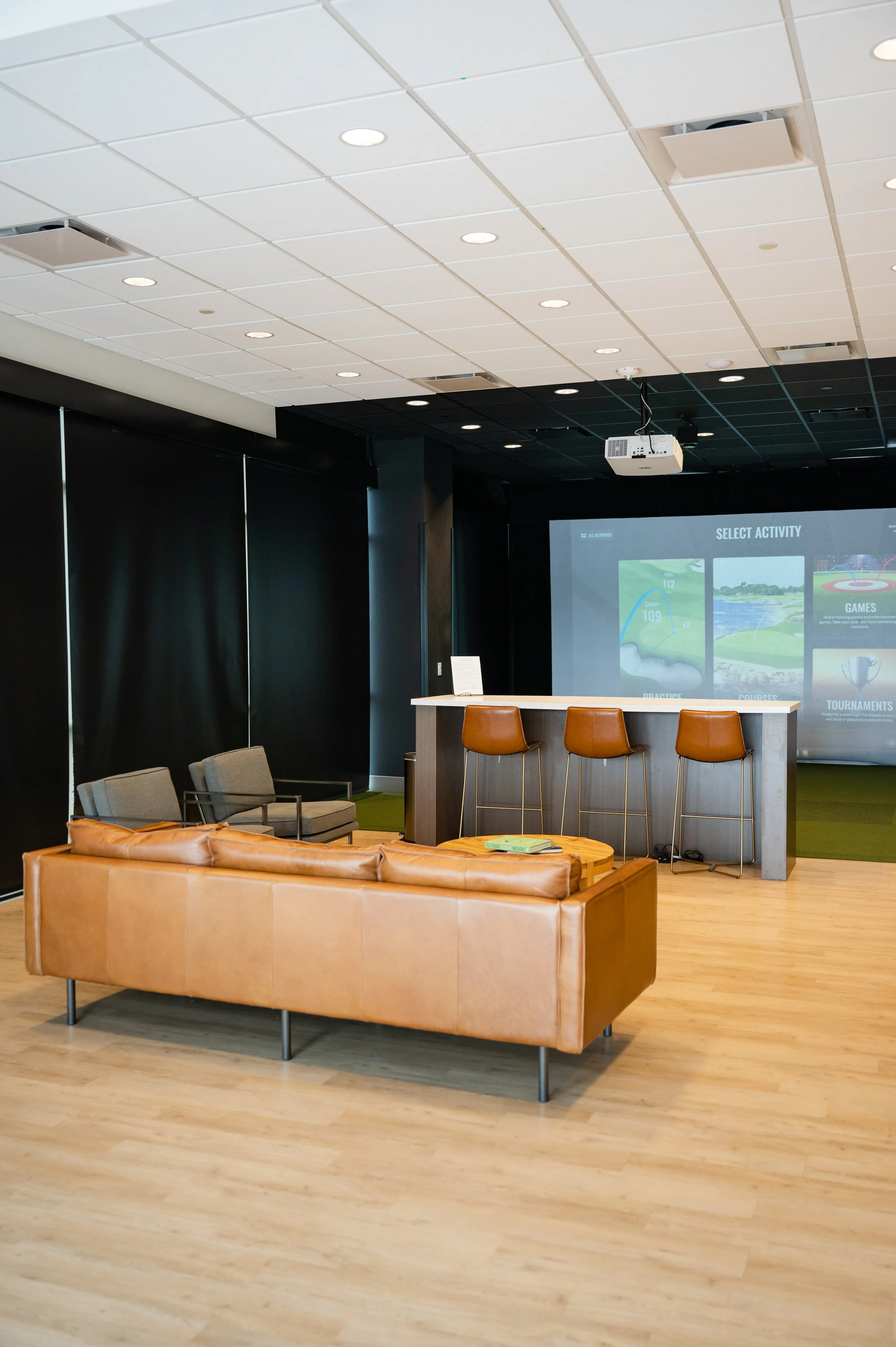 Golf lounge for parties and events and corporate events