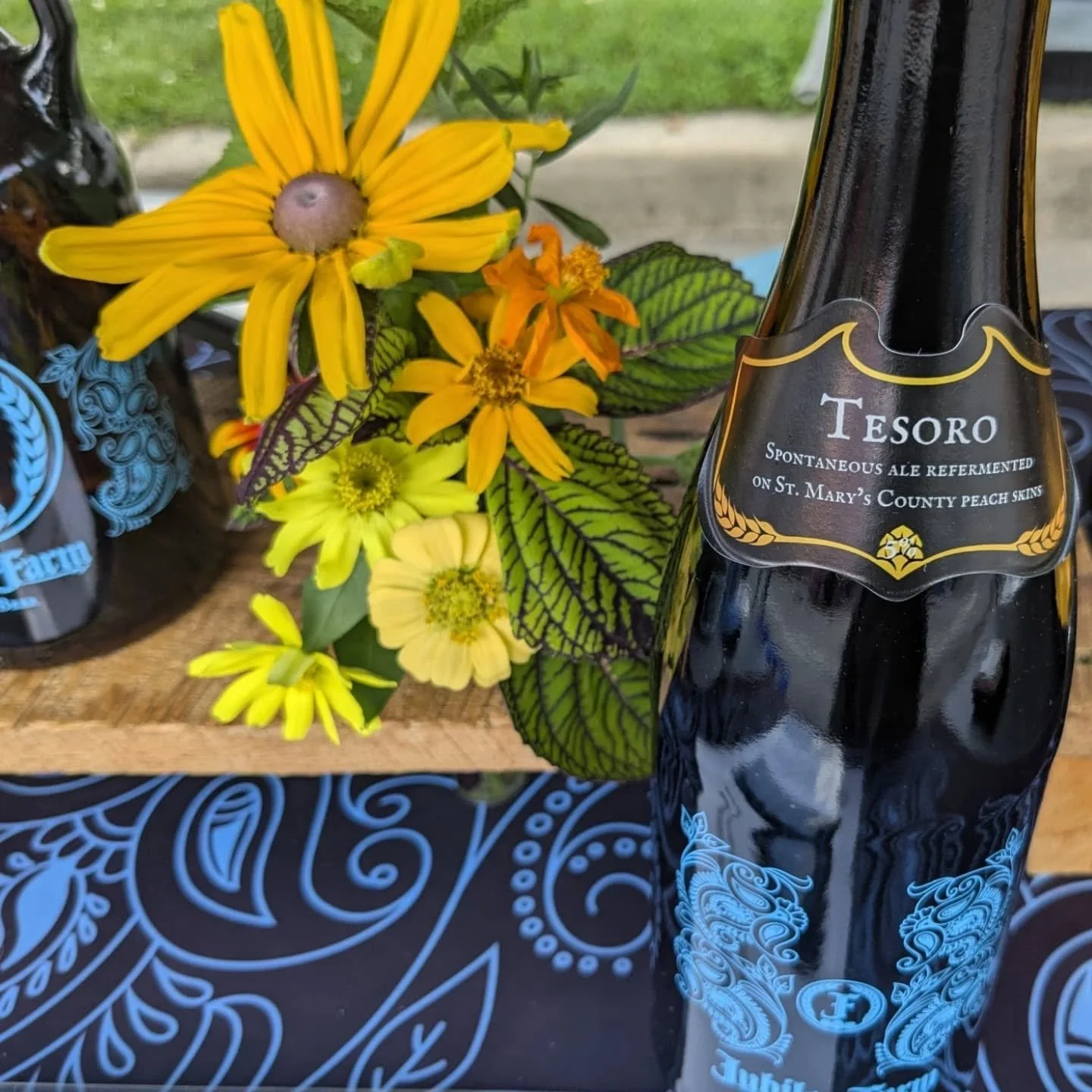 Just a case left for each market this weekend. 

Saturday morning @homegrownfarmmarket &amp;
Sunday morning @greenbelt.farmersmarket.

Spontaneously fermented in oak wine barrels, refermented on @trossbachproduce peach skins, &amp; bottle conditioned