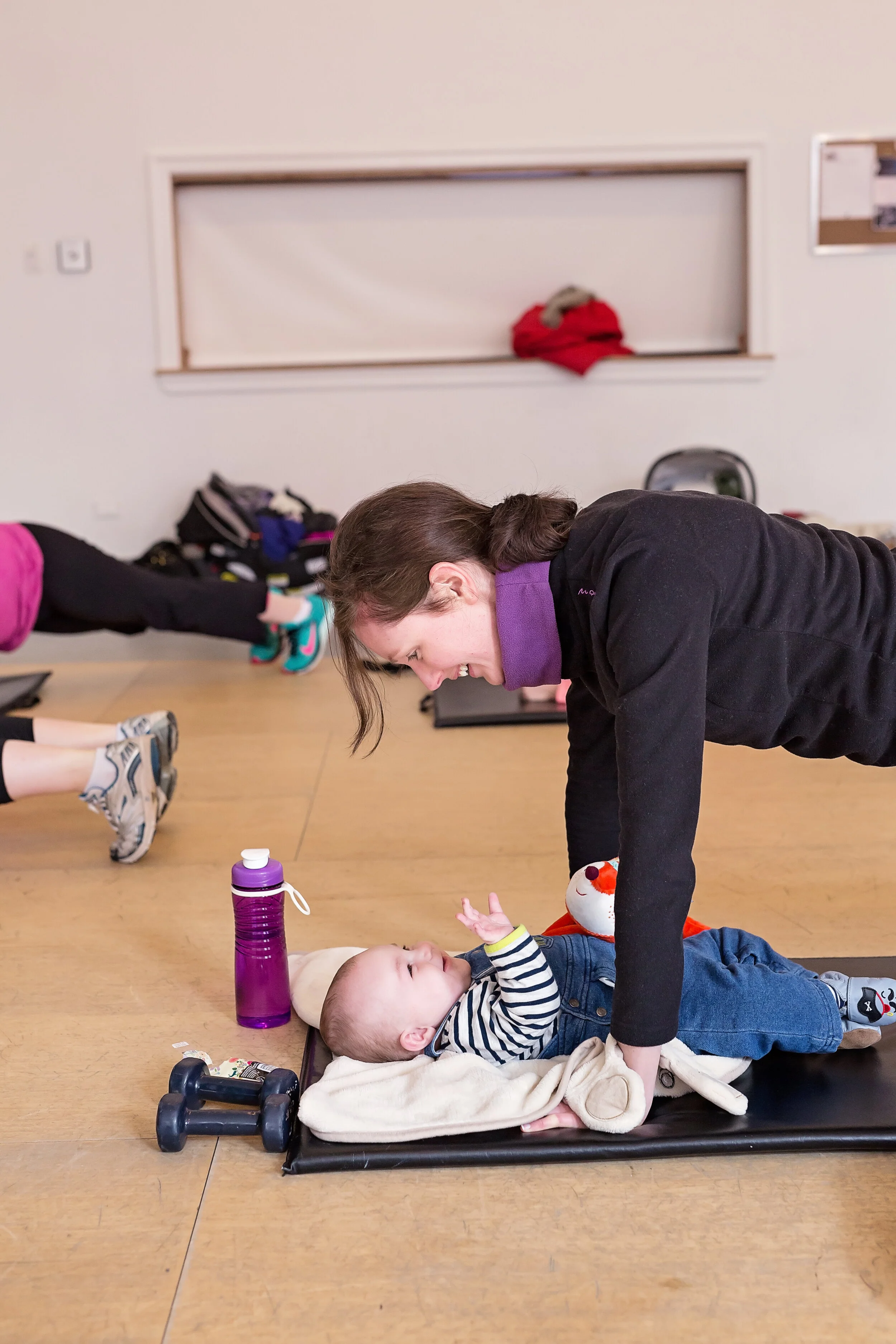 FITMOM’s Favourites: Plank with shoulder taps