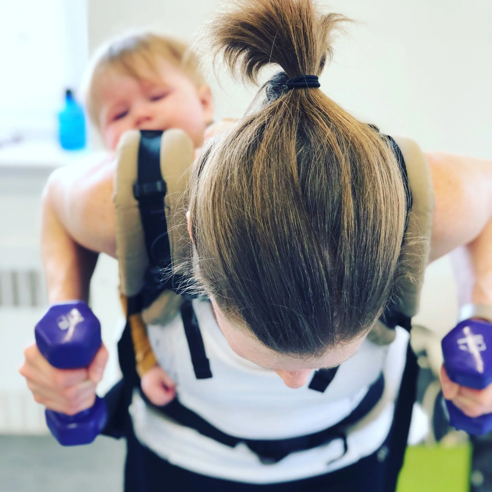 The Benefits of Baby Wearing