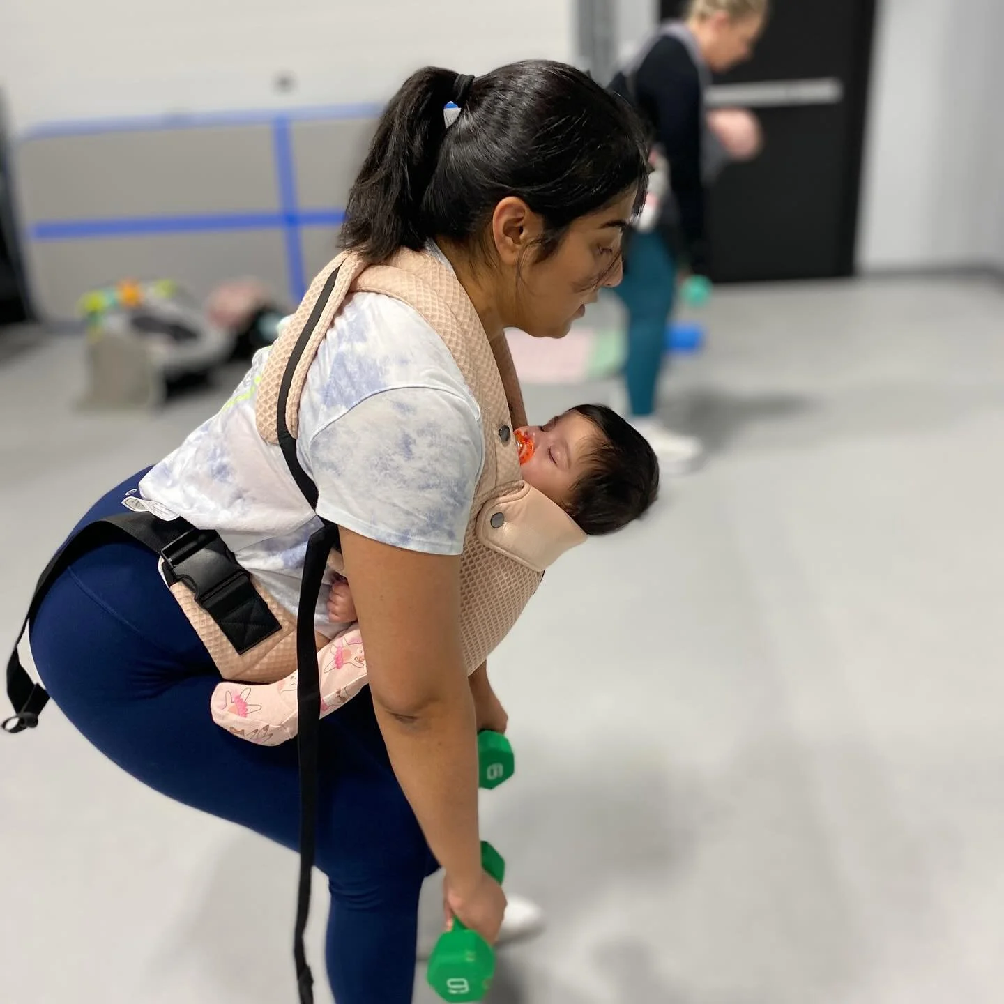 How do we build strength in our postpartum classes?

We learn how to HINGE for every day life - so you can get your baby in and out of the crib, stroller, high chair -IYKYK 😘 

We work our upper body with a focus on biceps, triceps and shoulders. Wh