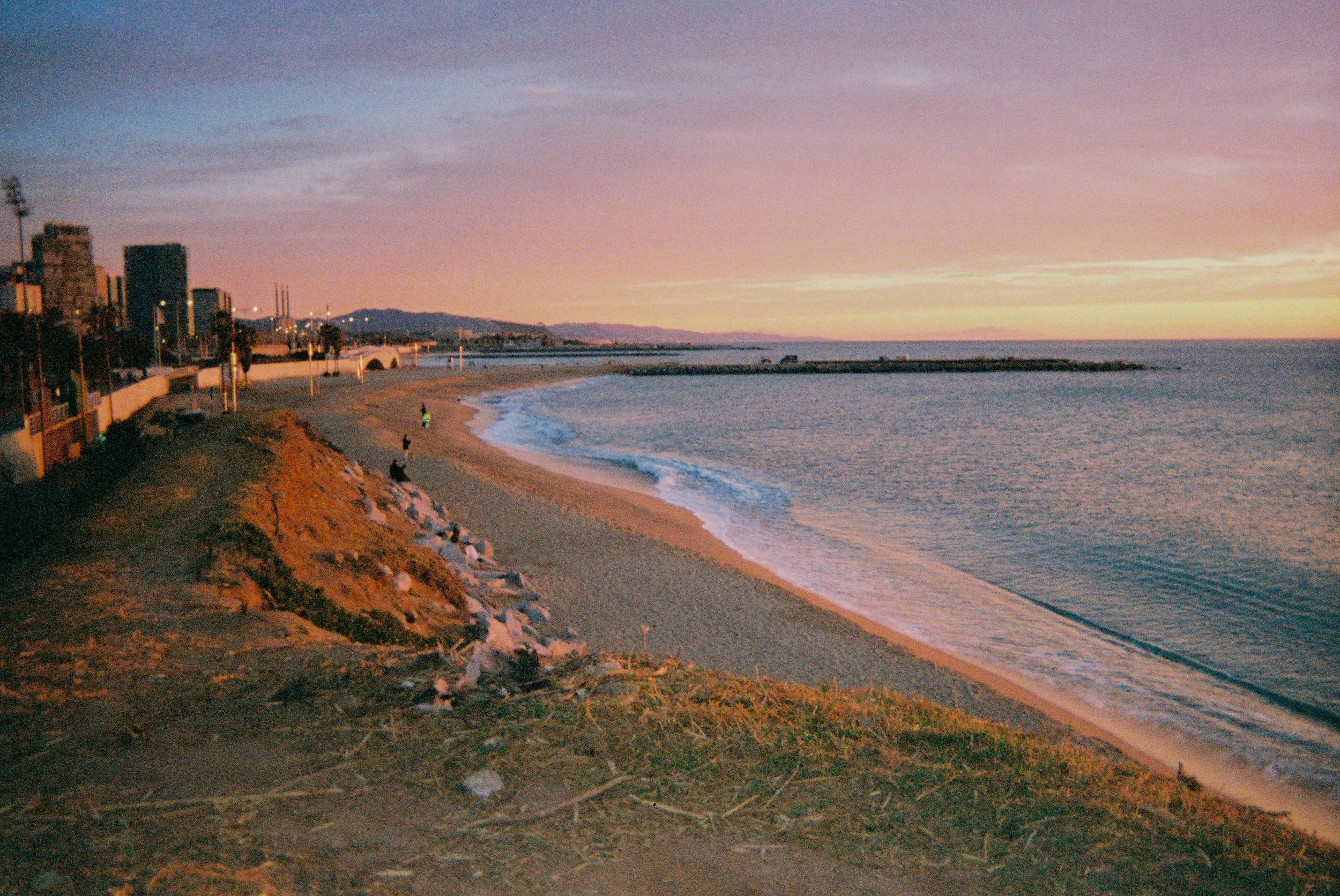 R1-01198-005A.jpg
