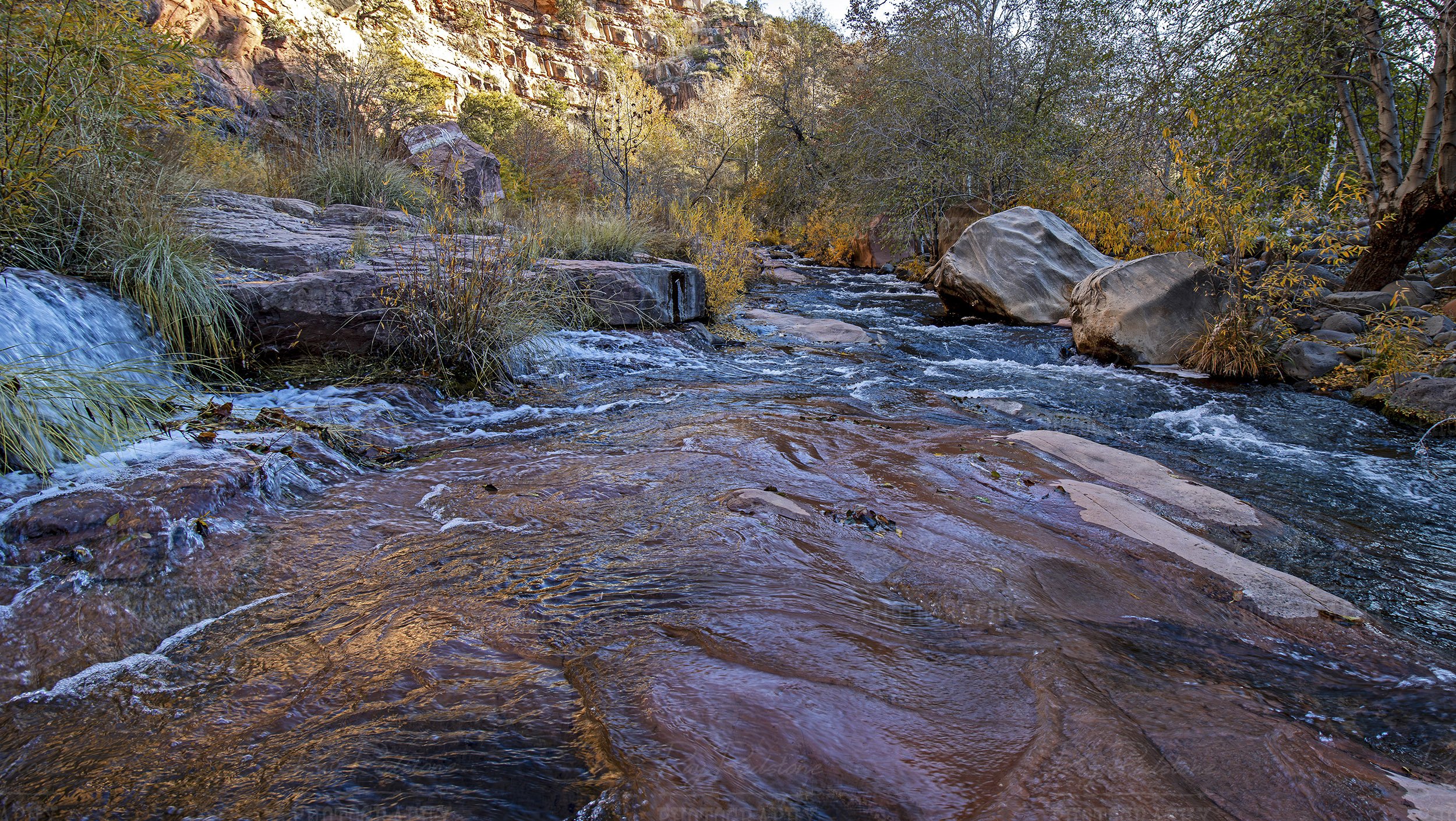 Mesmerizing Flowing Water On Oak Creek In Sedona