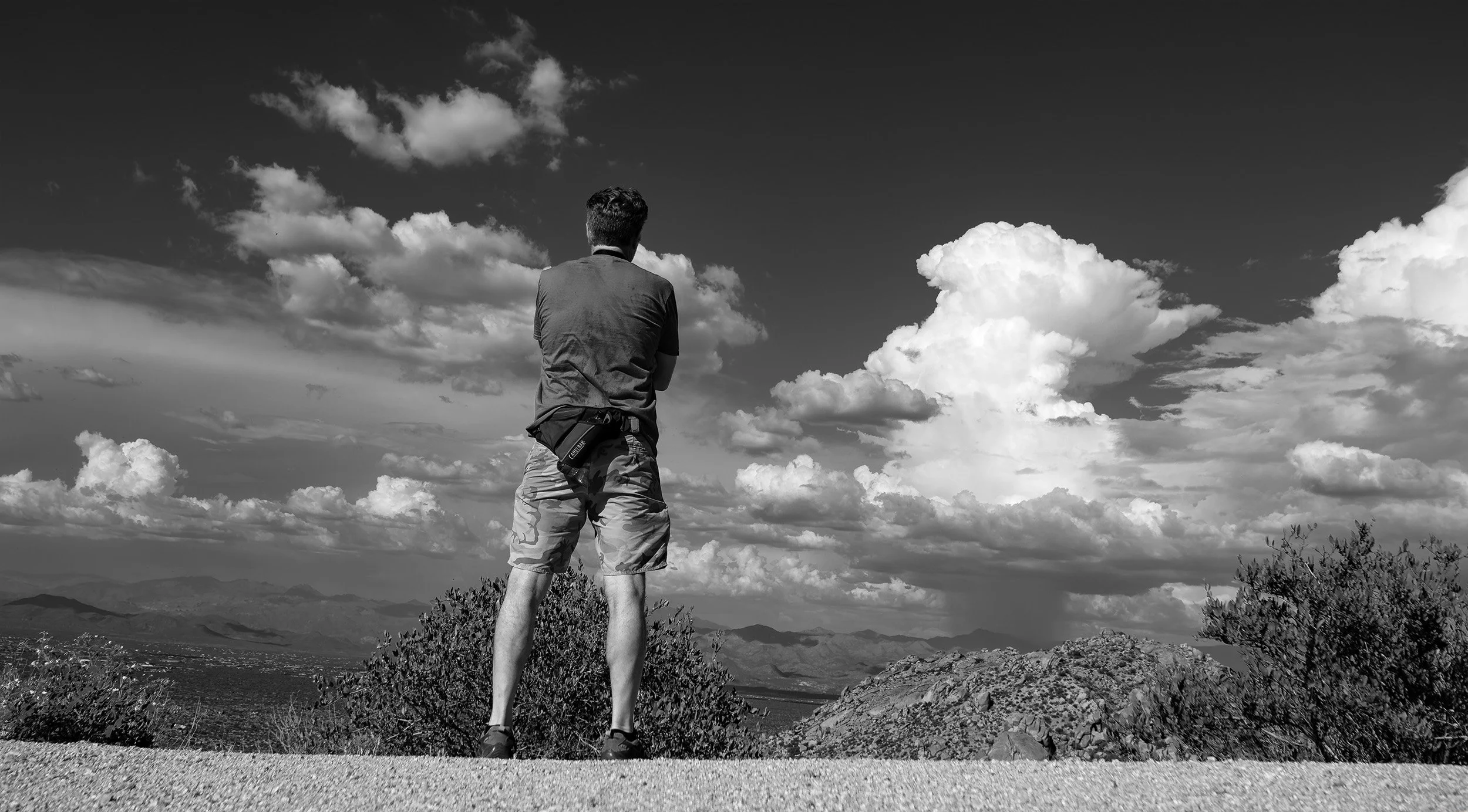 Overlook on the Toms Thumb trail In Scottsdale