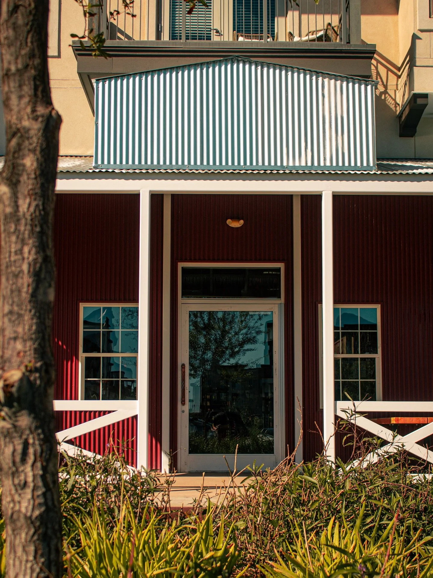 Welcome back our front entrance! 🎉

That&rsquo;s right, the construction&rsquo;s over and our front patio is now accessible! Come enjoy some brews while you soak up some evening sun 🌞🍻