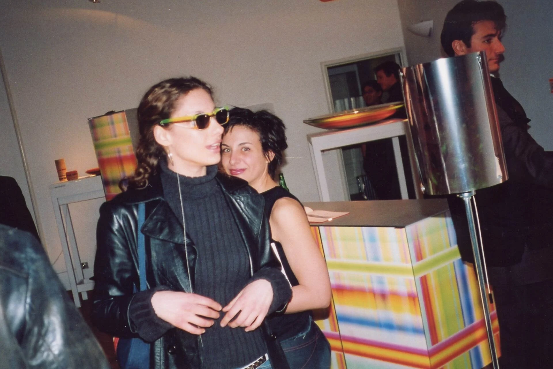 INTERNOS_2001_Press2.jpg