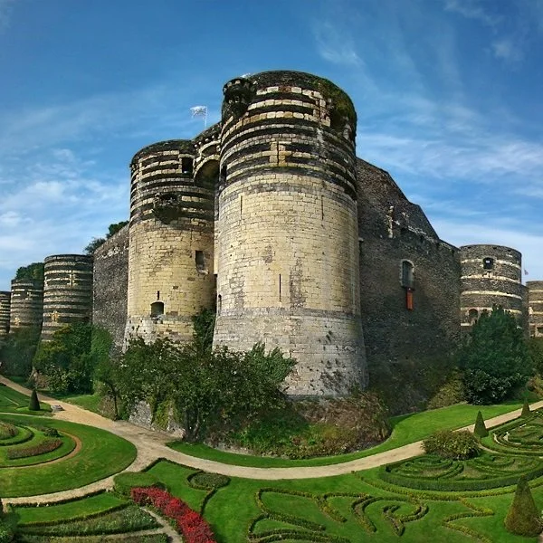 Loire Valley_Wikipedia Commons_Angers_Tango7174_square.jpg