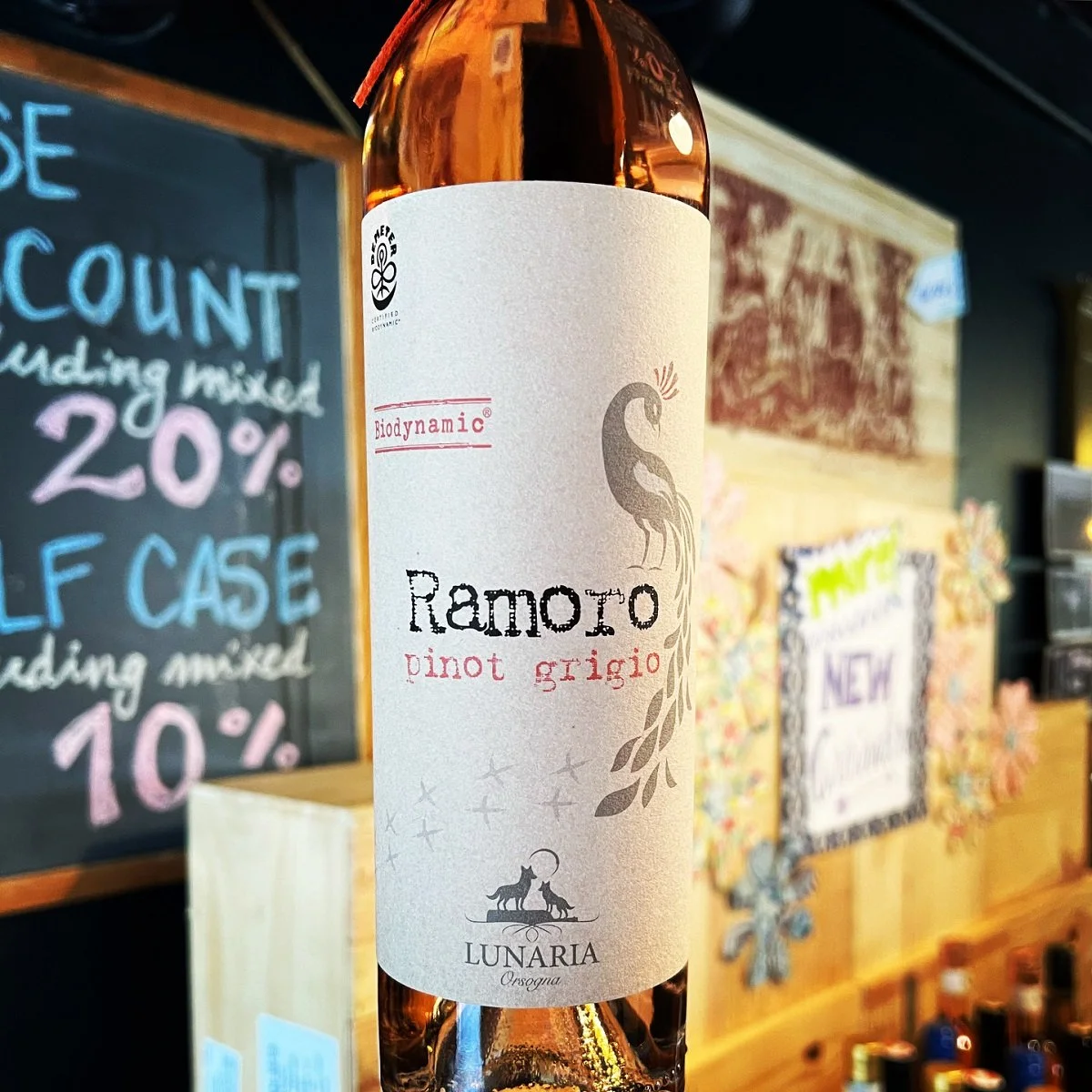 Label_IT_Lunaria Ramoro Pinot Grigio.jpg