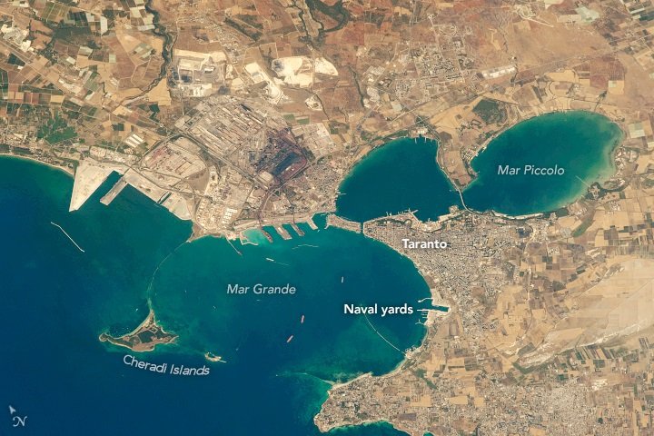 Wikipedia_Taranto & harbor_arial view_credit_Nasa Earth Observatory.jpg