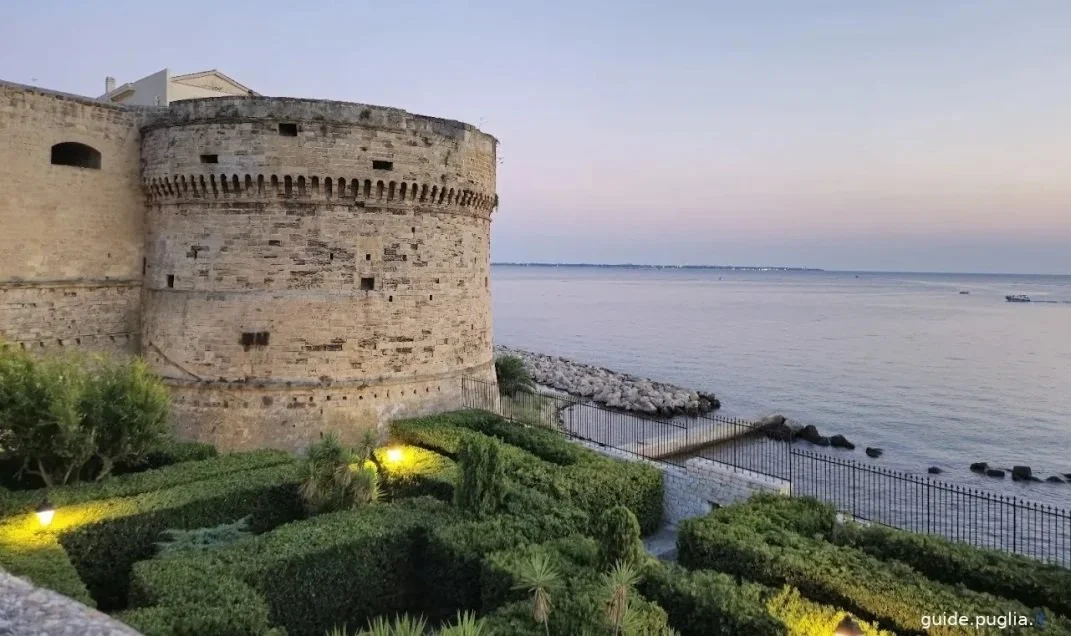 Visit Italy_Taranto_Aragonese Castle of Taranto_v2.jpg