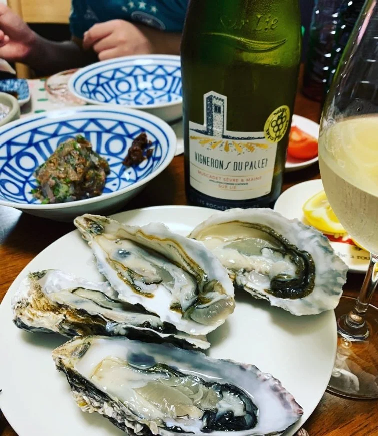 France_Loire Valley_Muscadet_Vignerons du Pallet_oysters.jpg
