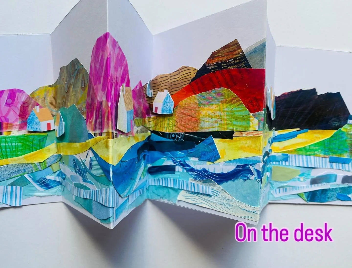 Busy keeping Cool and keeping busy at my desk this week. Had made a little accordion book to trial out an idea ( I have a beautiful accordion book that has been given to me for my birthday by @sarahhurl but I am afraid to make 1st marks incase I feck