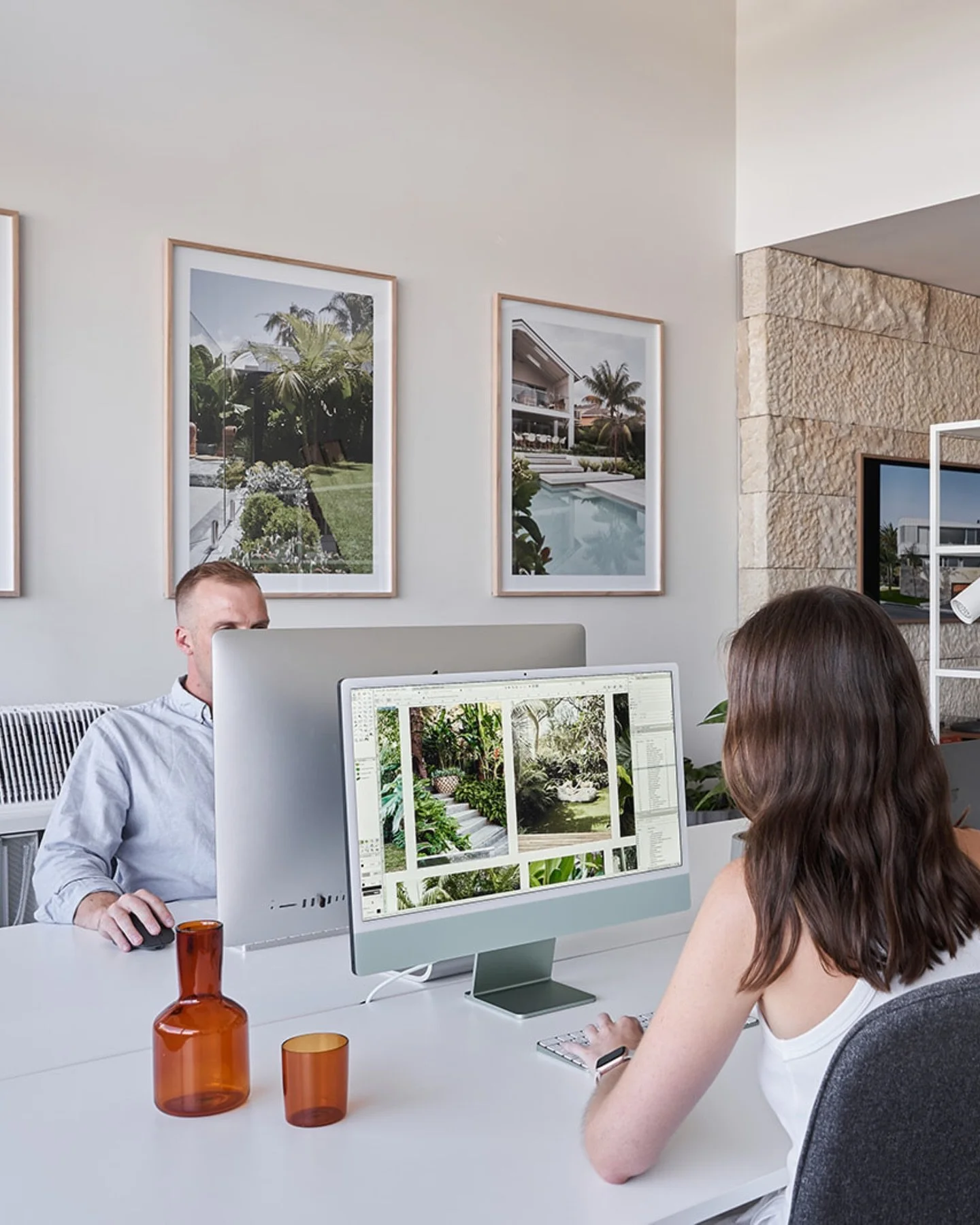 Your next office space is calling! 📞

@exterior_arch has 1-2 desks available for rent in their coastal-inspired Caringbah studio. SWIPE LEFT to discover a retreat-style space that&rsquo;s all about good vibes and productivity.👀

Just 8 minutes from