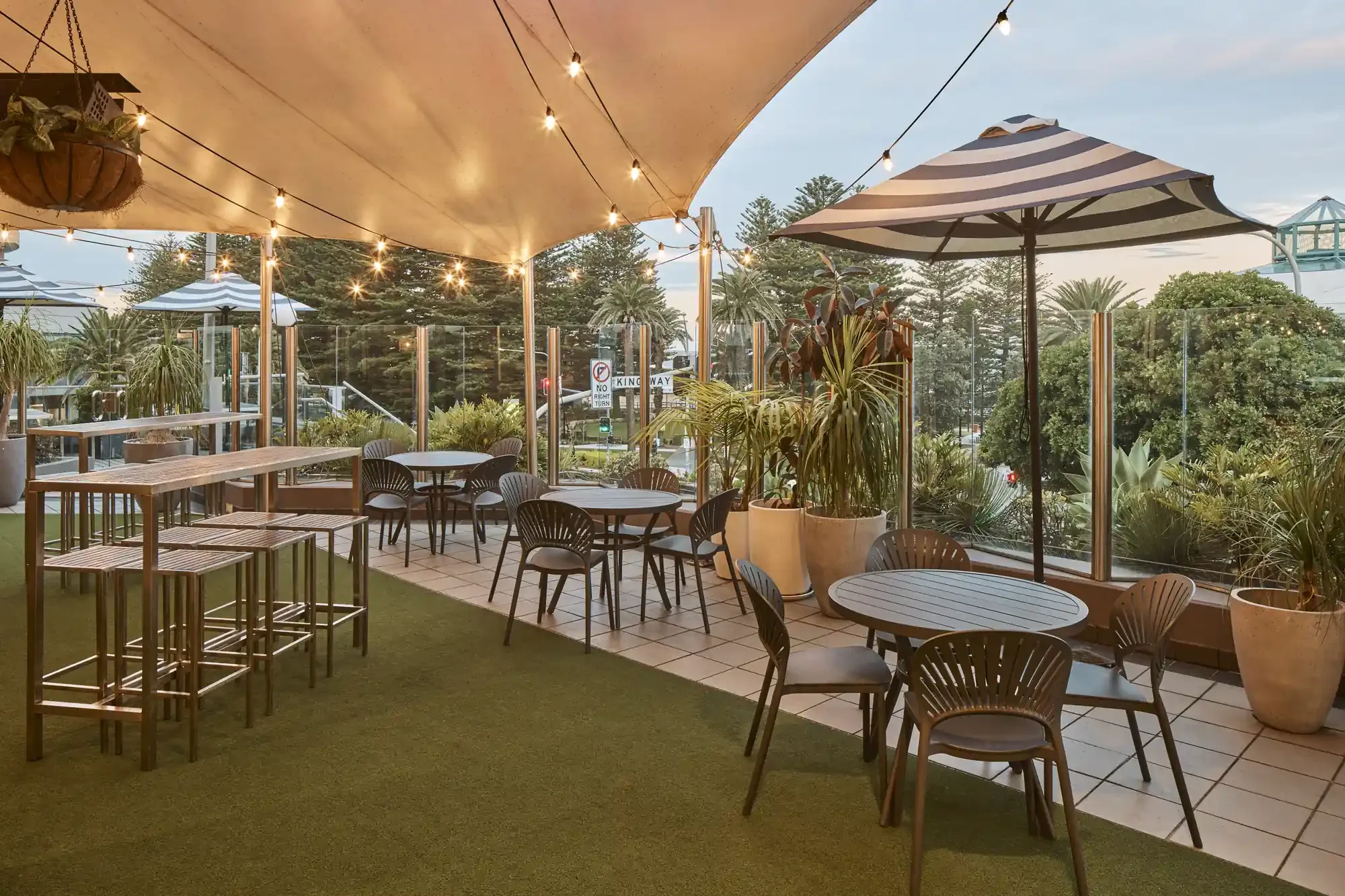 rydges-cronulla-alley-terrace-1.webp