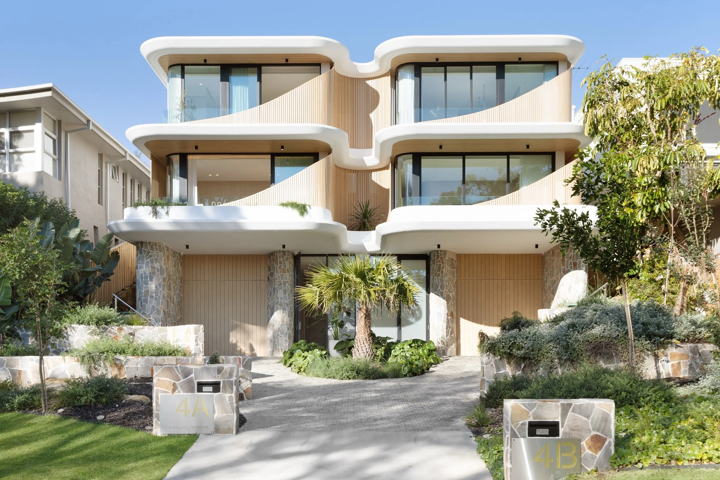Home Tour: With Darook Beach at your doorstep, this one had us before we even stepped inside. 🌊

SWIPE LEFT to explore Casa Kalliste, where statement marble and travertine finishes set the tone. Then there&rsquo;s the circular heated pool, private l